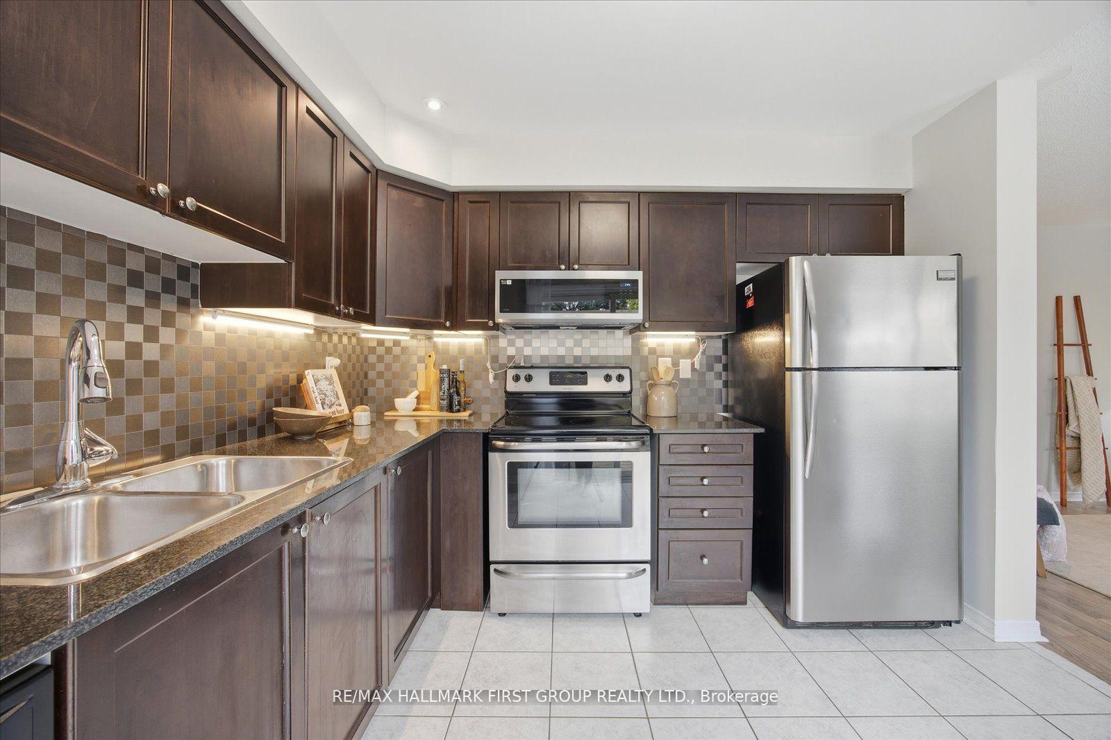 Photo 5 of 151 Honeyman Drive, Clarington, Bowmanville — HOMEH