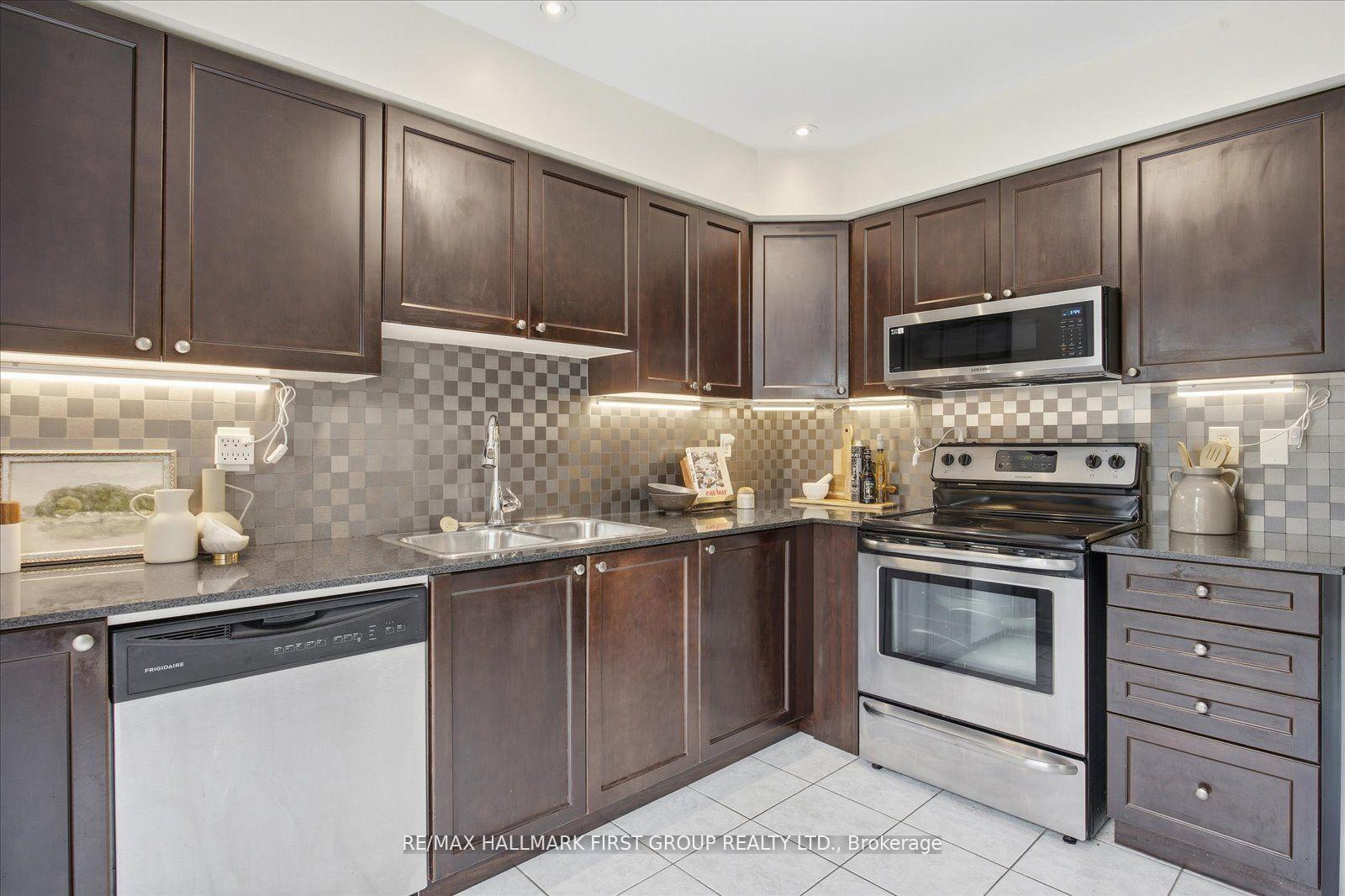 Photo 7 of 151 Honeyman Drive, Clarington, Bowmanville — HOMEH