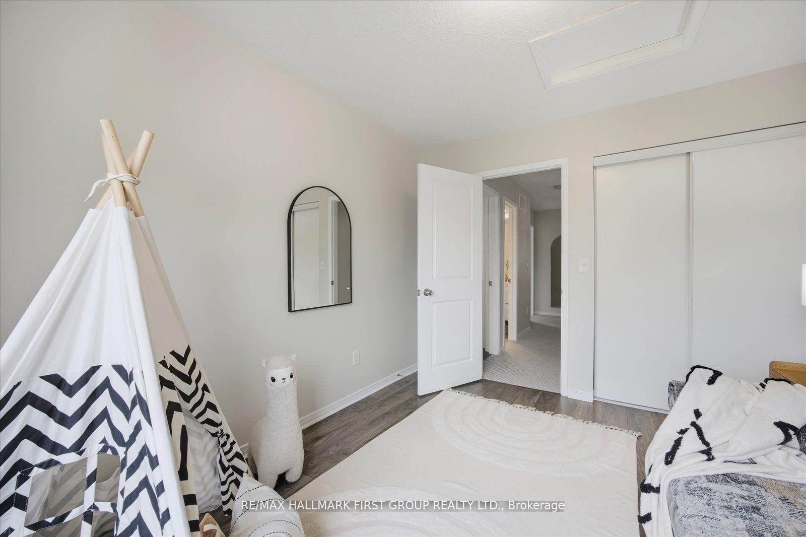 Photo 16 of 151 Honeyman Drive, Clarington, Bowmanville — HOMEH