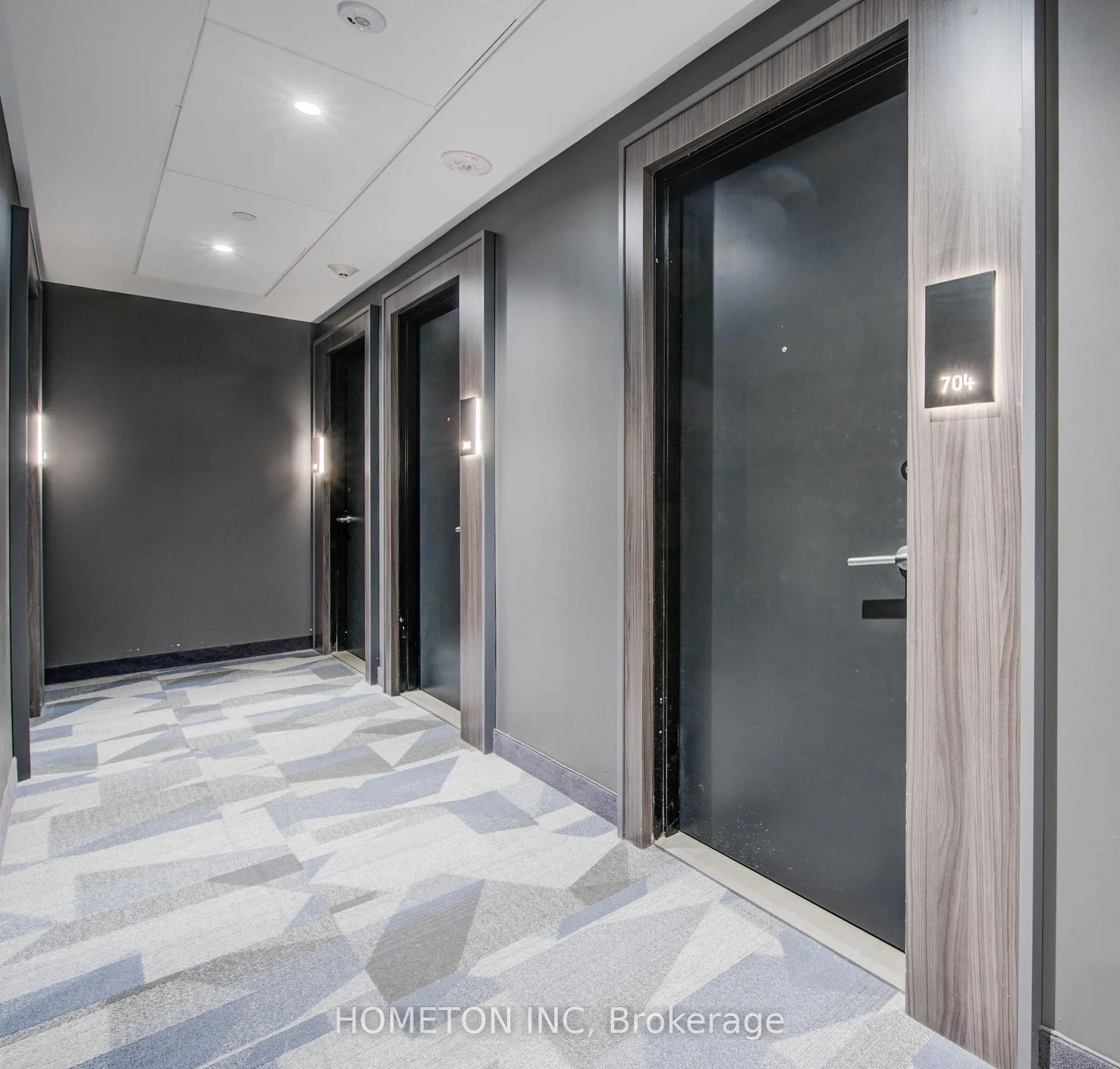 Photo 4 of Unit 704, 15 Wellington Street S, Kitchener, Uptown Waterloo/Westmount — HOMEH