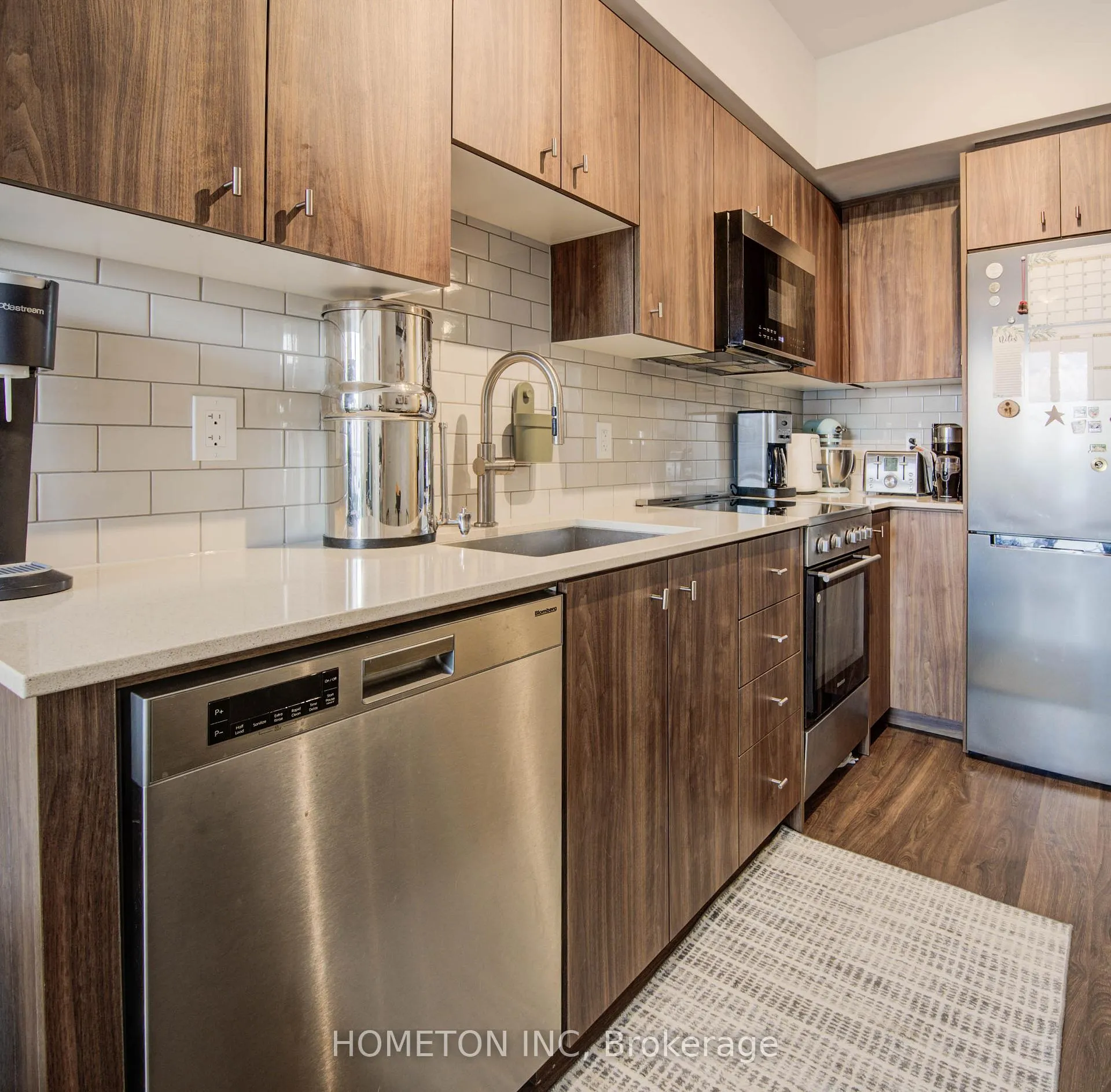 Photo 10 of Unit 704, 15 Wellington Street S, Kitchener, Uptown Waterloo/Westmount — HOMEH