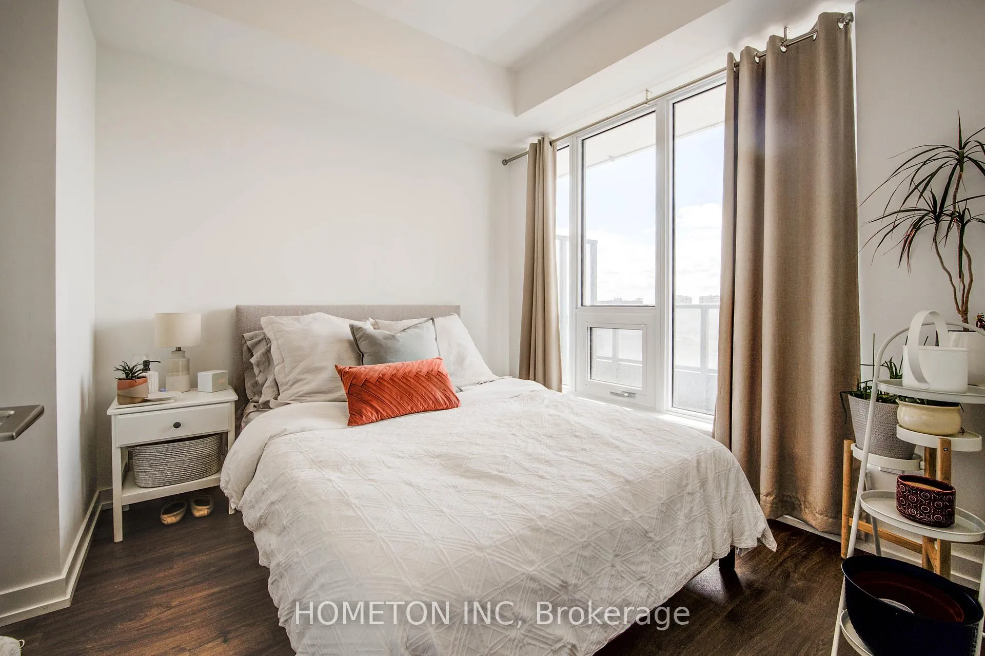 Photo 13 of Unit 704, 15 Wellington Street S, Kitchener, Uptown Waterloo/Westmount — HOMEH