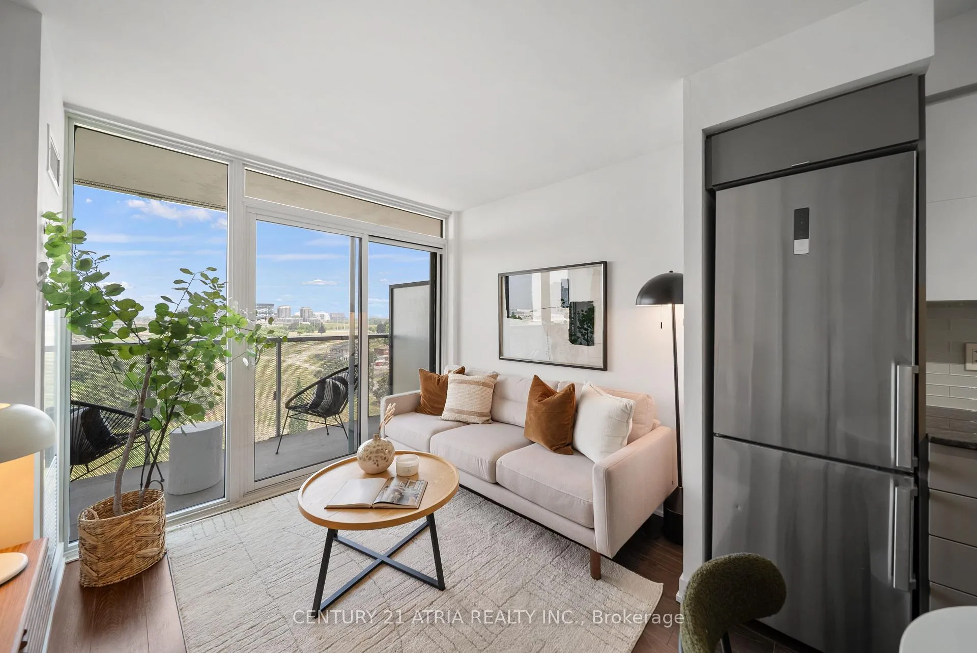Photo 2 of Unit 908, 120 Varna Drive, Toronto, Englemount-Lawrence — HOMEH