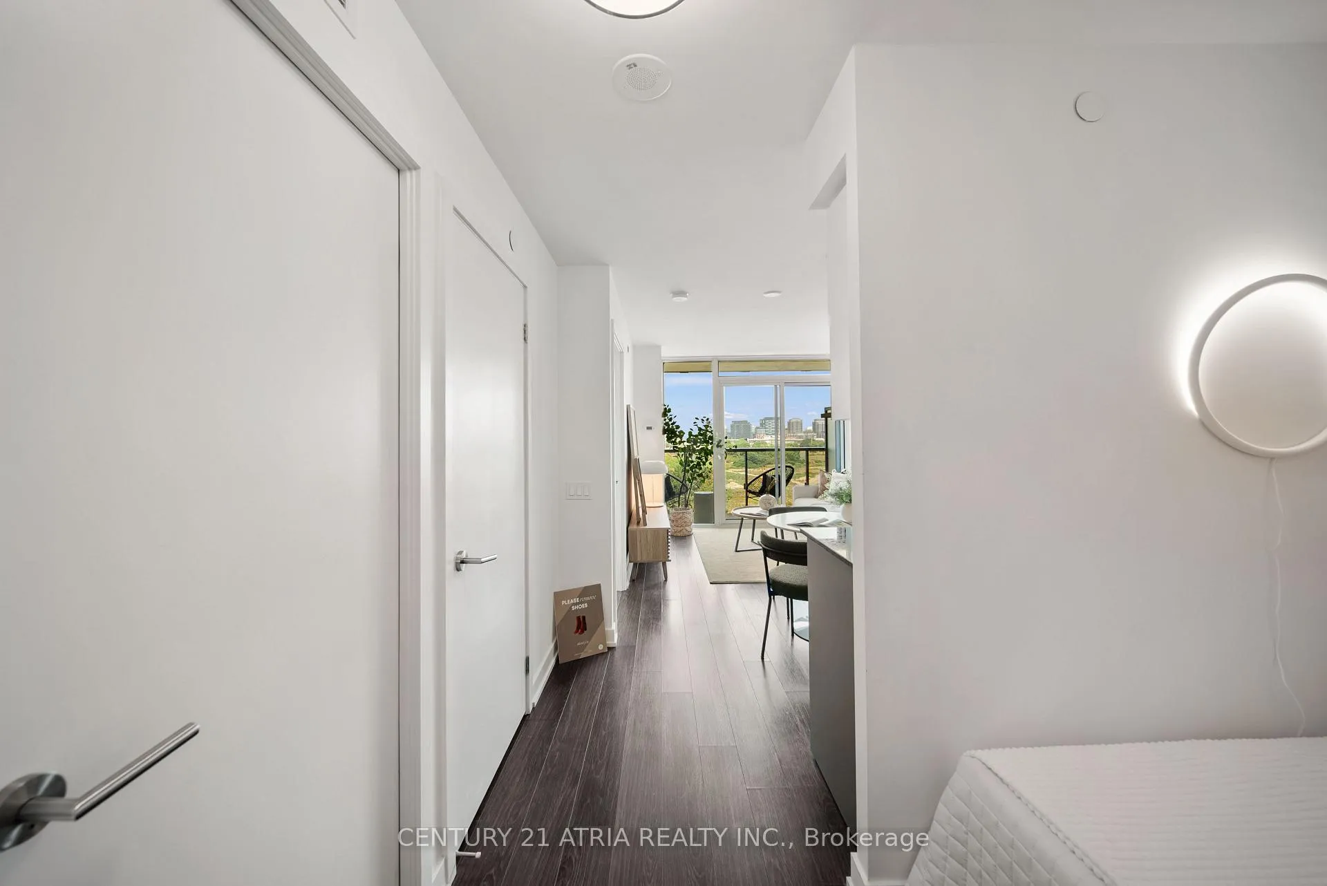 Photo 10 of Unit 908, 120 Varna Drive, Toronto, Englemount-Lawrence — HOMEH
