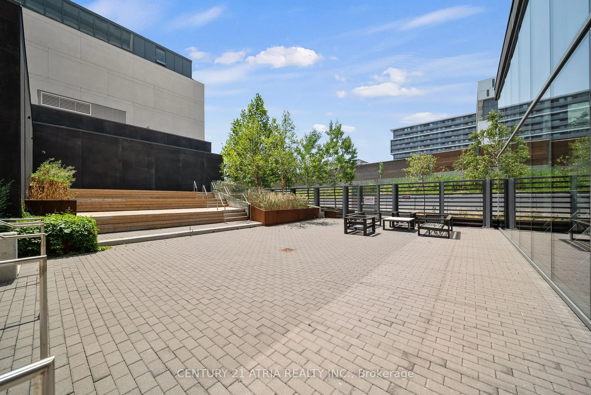 Photo 29 of Unit 908, 120 Varna Drive, Toronto, Englemount-Lawrence — HOMEH