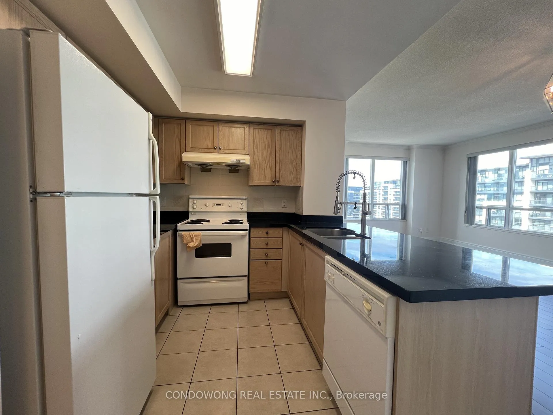 Photo 4 of Unit 1007, 62 Suncrest Boulevard, Markham, Thornhill — HOMEH