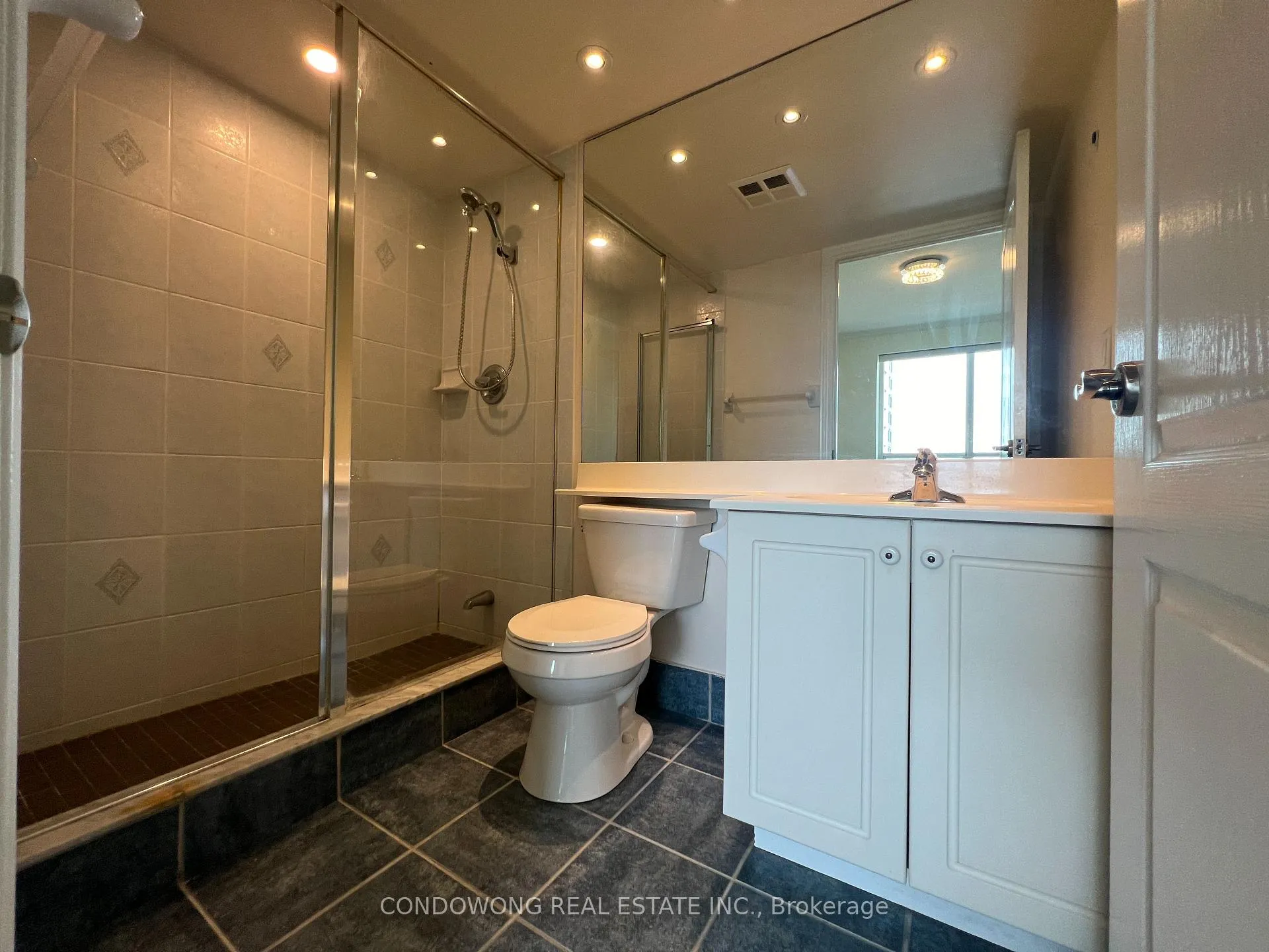 Photo 12 of Unit 1007, 62 Suncrest Boulevard, Markham, Thornhill — HOMEH