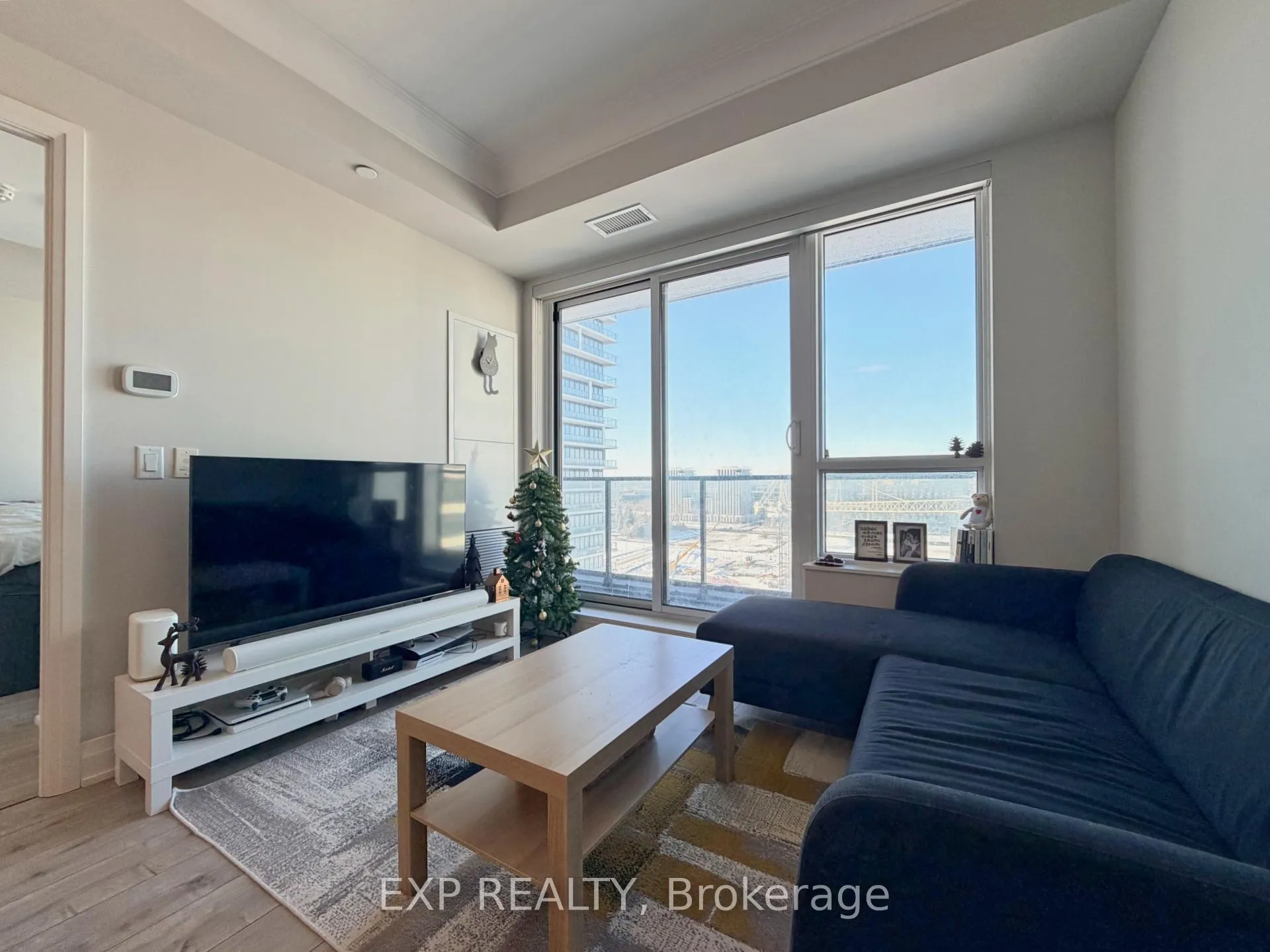 Photo 3 of Unit 1807, 18 Water Walk Drive, Markham, Unionville — HOMEH
