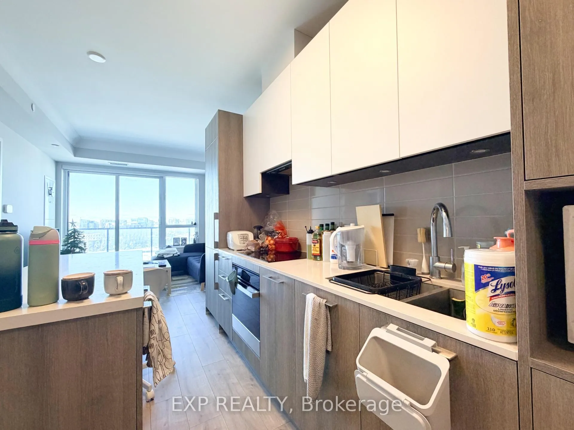 Photo 5 of Unit 1807, 18 Water Walk Drive, Markham, Unionville — HOMEH