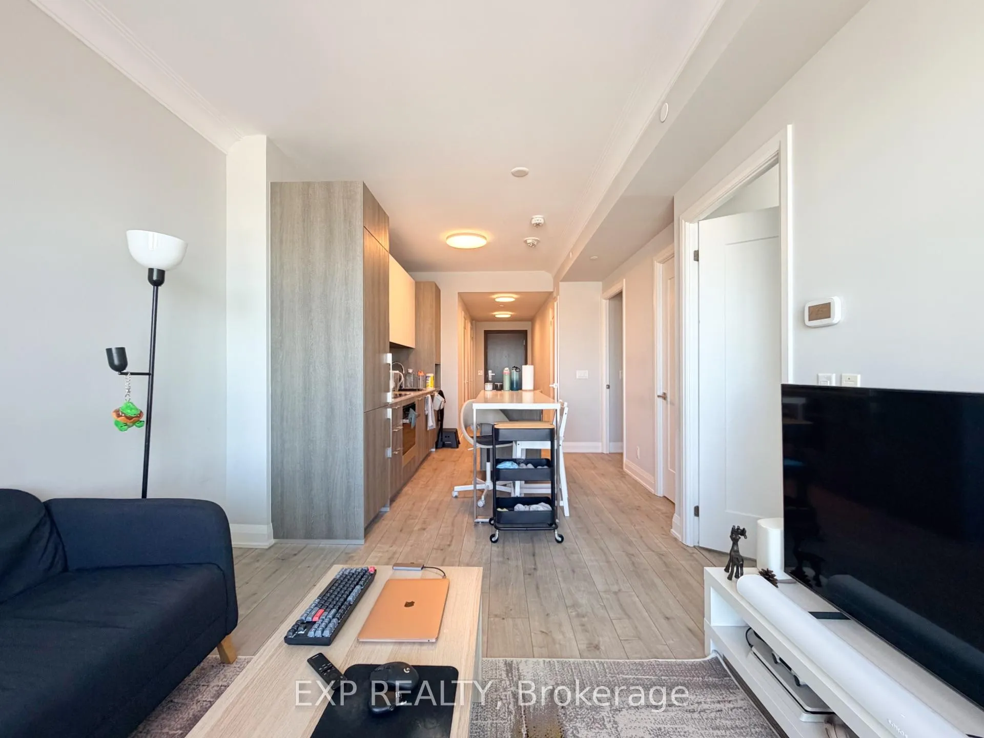 Photo 6 of Unit 1807, 18 Water Walk Drive, Markham, Unionville — HOMEH