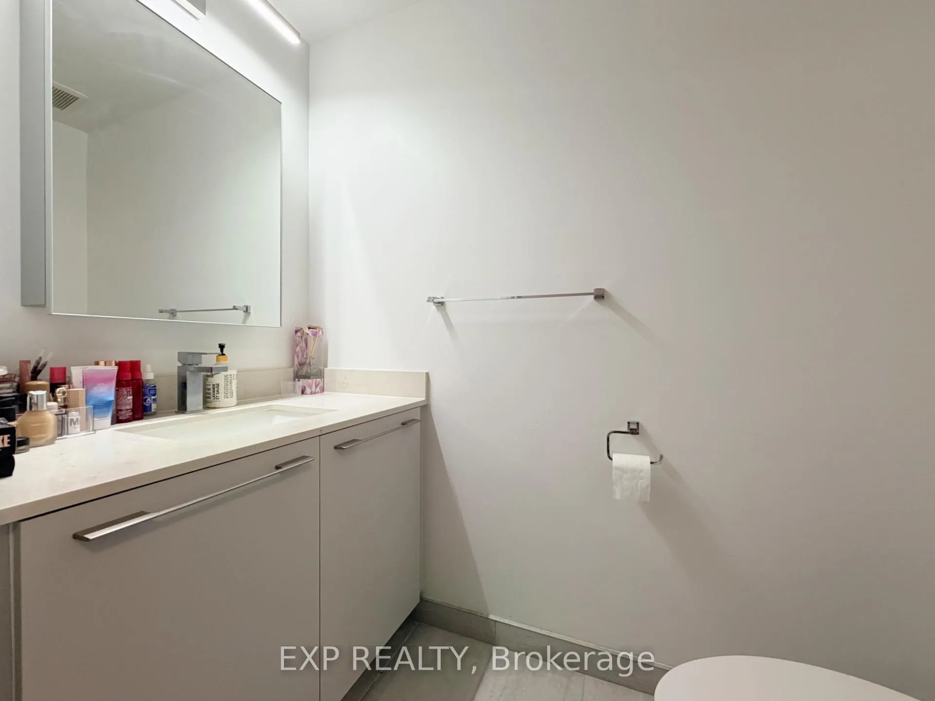 Photo 10 of Unit 1807, 18 Water Walk Drive, Markham, Unionville — HOMEH