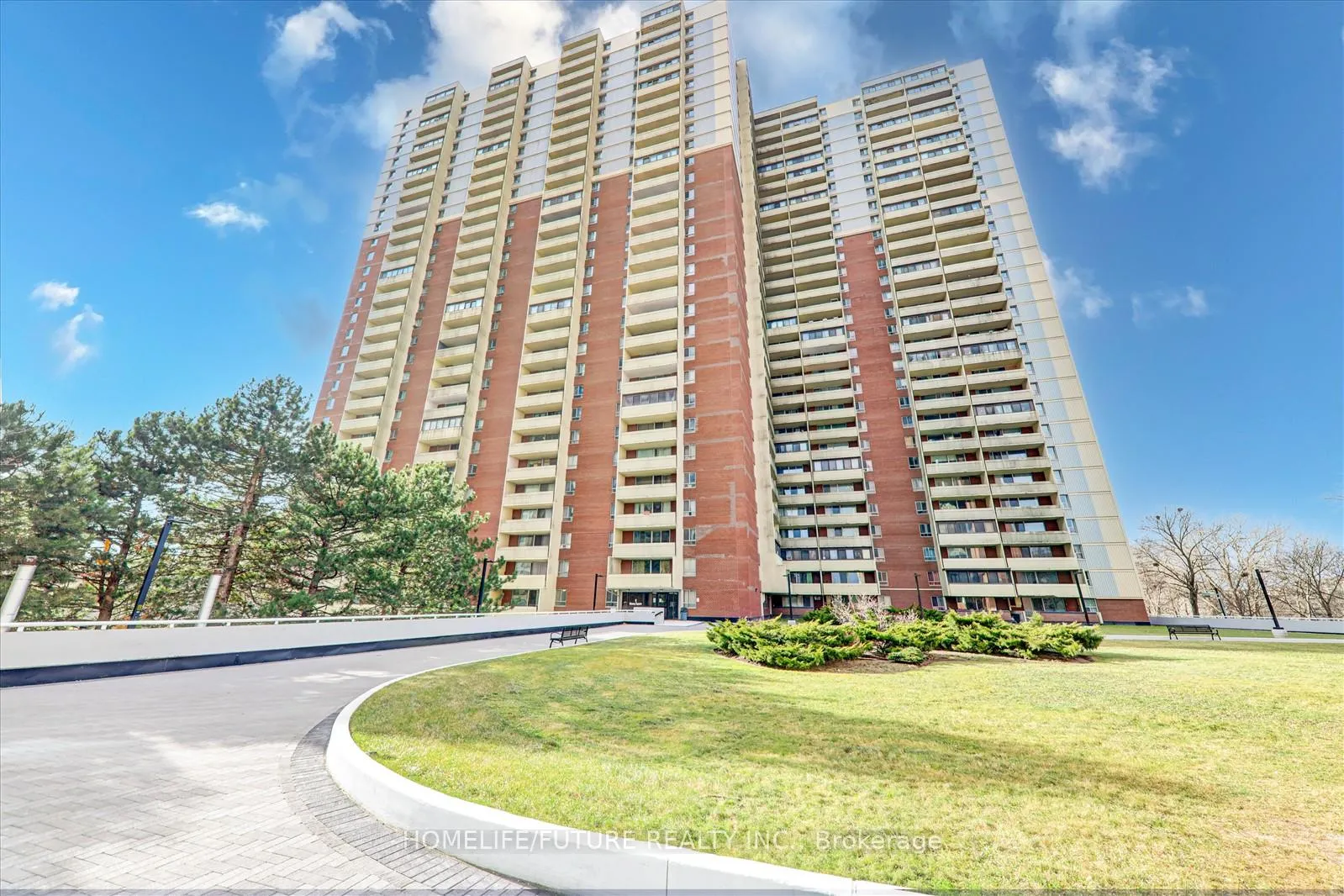 Photo 1 of Unit 914, 1 Massey Square, Toronto, Crescent Town — HOMEH