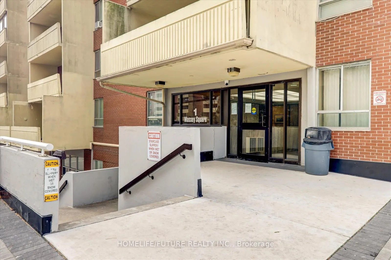 Photo 4 of Unit 914, 1 Massey Square, Toronto, Crescent Town — HOMEH