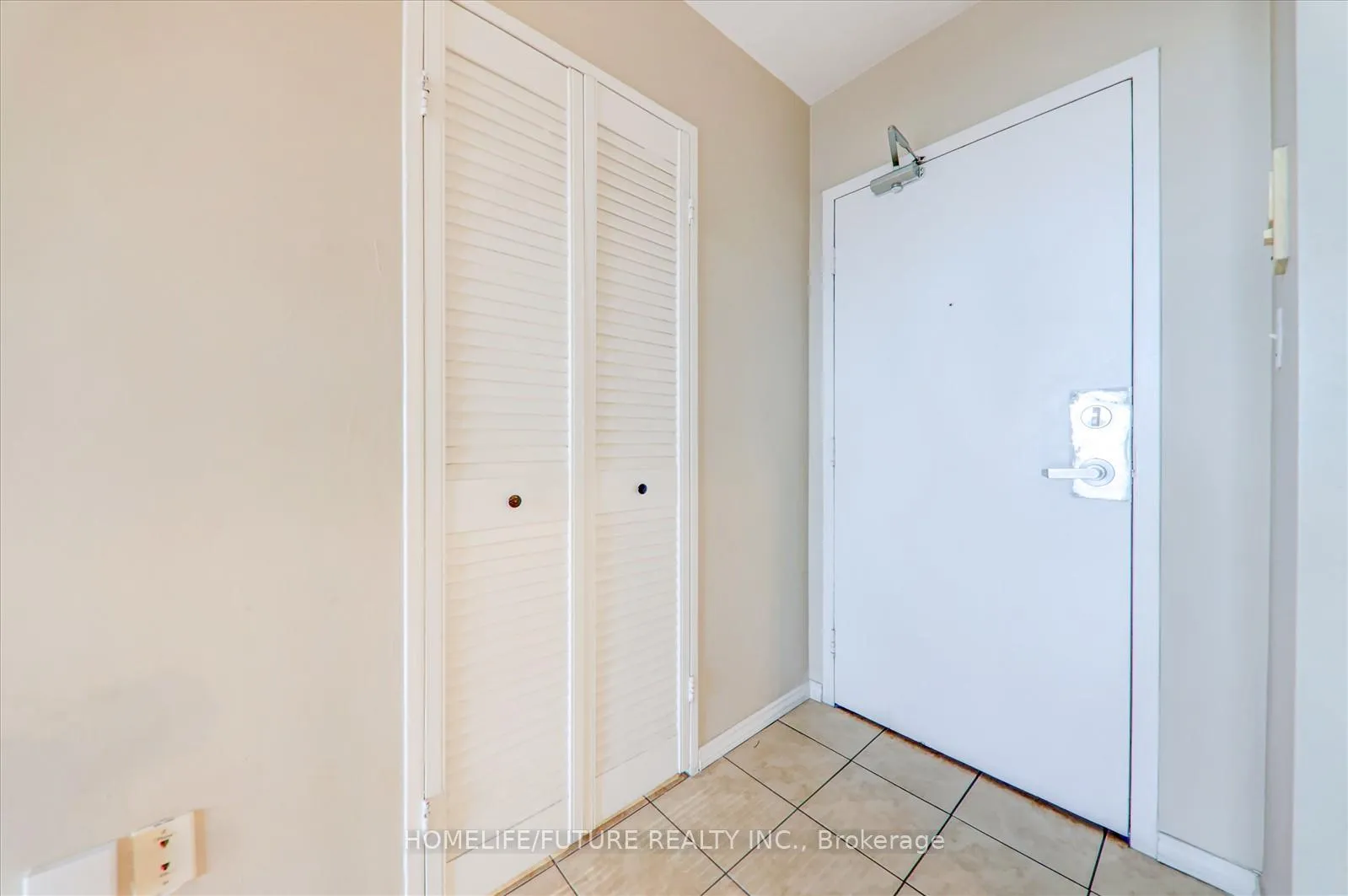Photo 8 of Unit 914, 1 Massey Square, Toronto, Crescent Town — HOMEH
