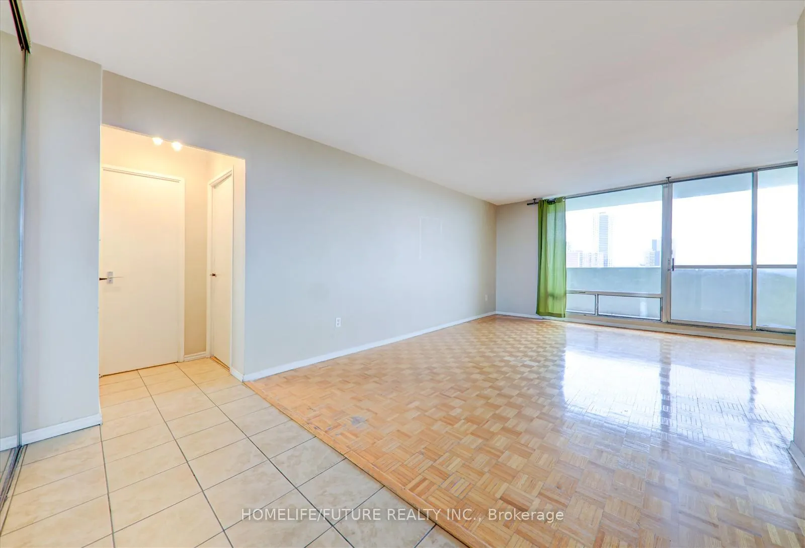 Photo 9 of Unit 914, 1 Massey Square, Toronto, Crescent Town — HOMEH