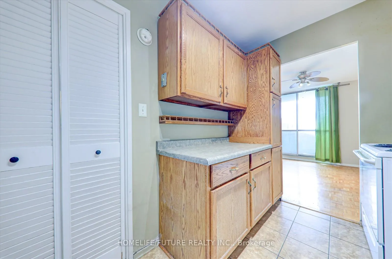 Photo 17 of Unit 914, 1 Massey Square, Toronto, Crescent Town — HOMEH