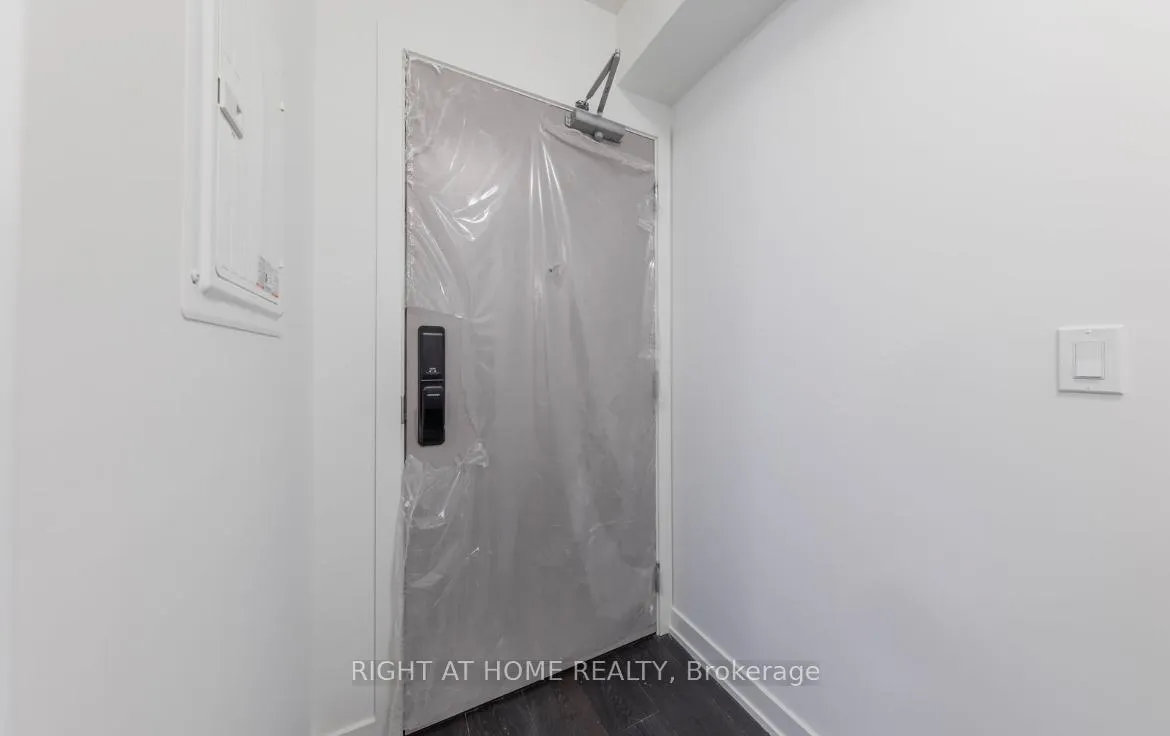 Photo 3 of Unit B613, 3200 Dakota Common, Burlington, Alton — HOMEH