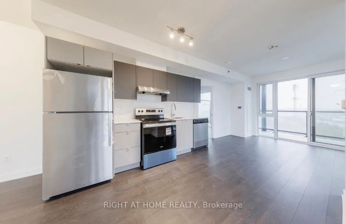 Photo 9 of Unit B613, 3200 Dakota Common, Burlington, Alton — HOMEH