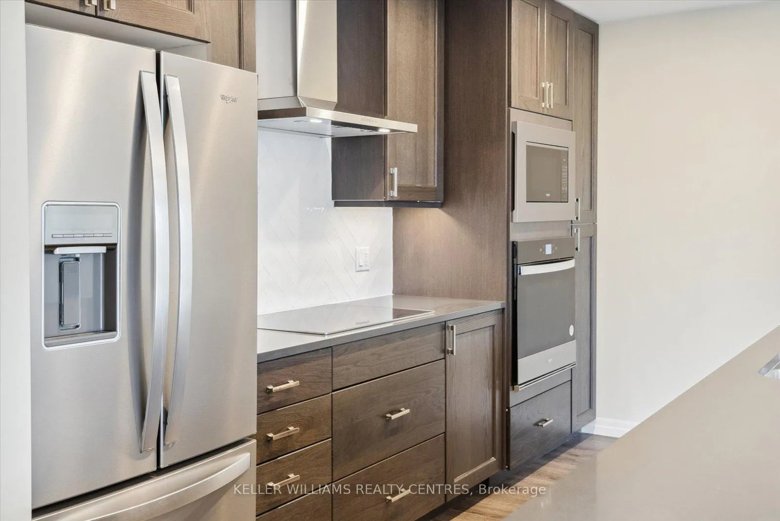 Photo 5 of Unit 618, 460 William Graham Drive, Aurora, Rural Aurora — HOMEH