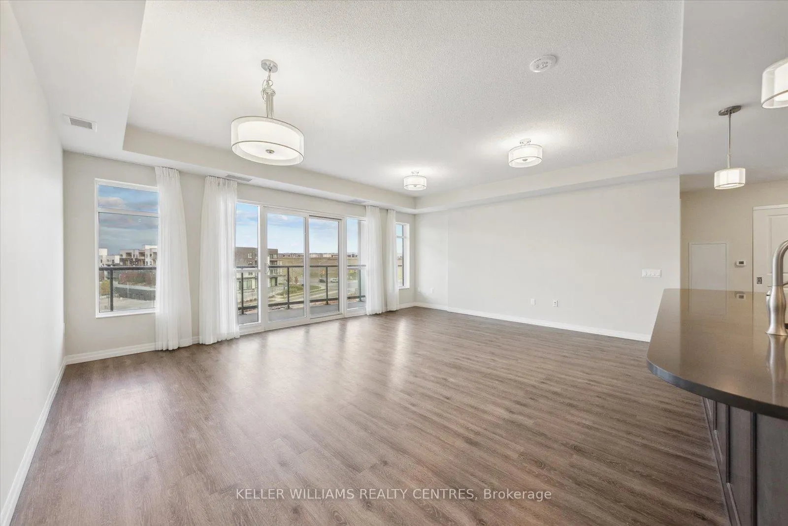 Photo 6 of Unit 618, 460 William Graham Drive, Aurora, Rural Aurora — HOMEH