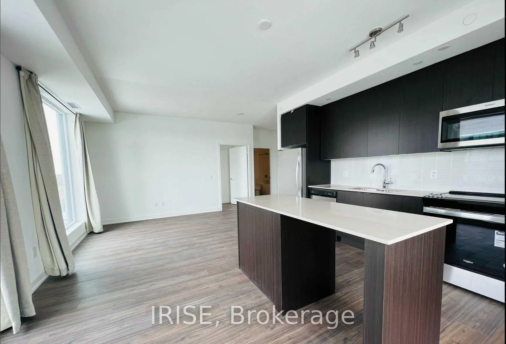 Photo 2 of Unit 809, 55 Duke Street W, Kitchener, City Commercial Core — HOMEH