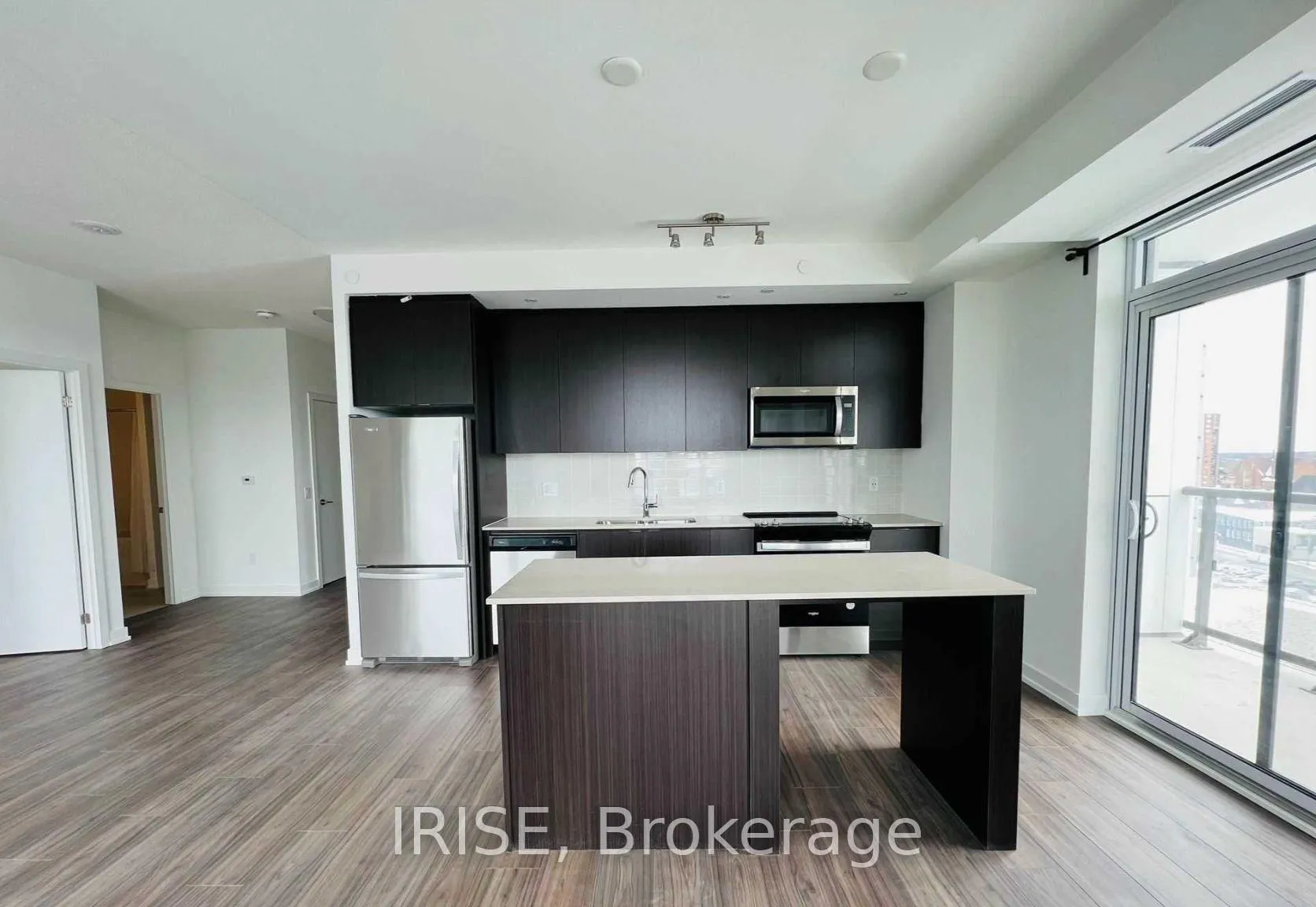 Photo 3 of Unit 809, 55 Duke Street W, Kitchener, City Commercial Core — HOMEH