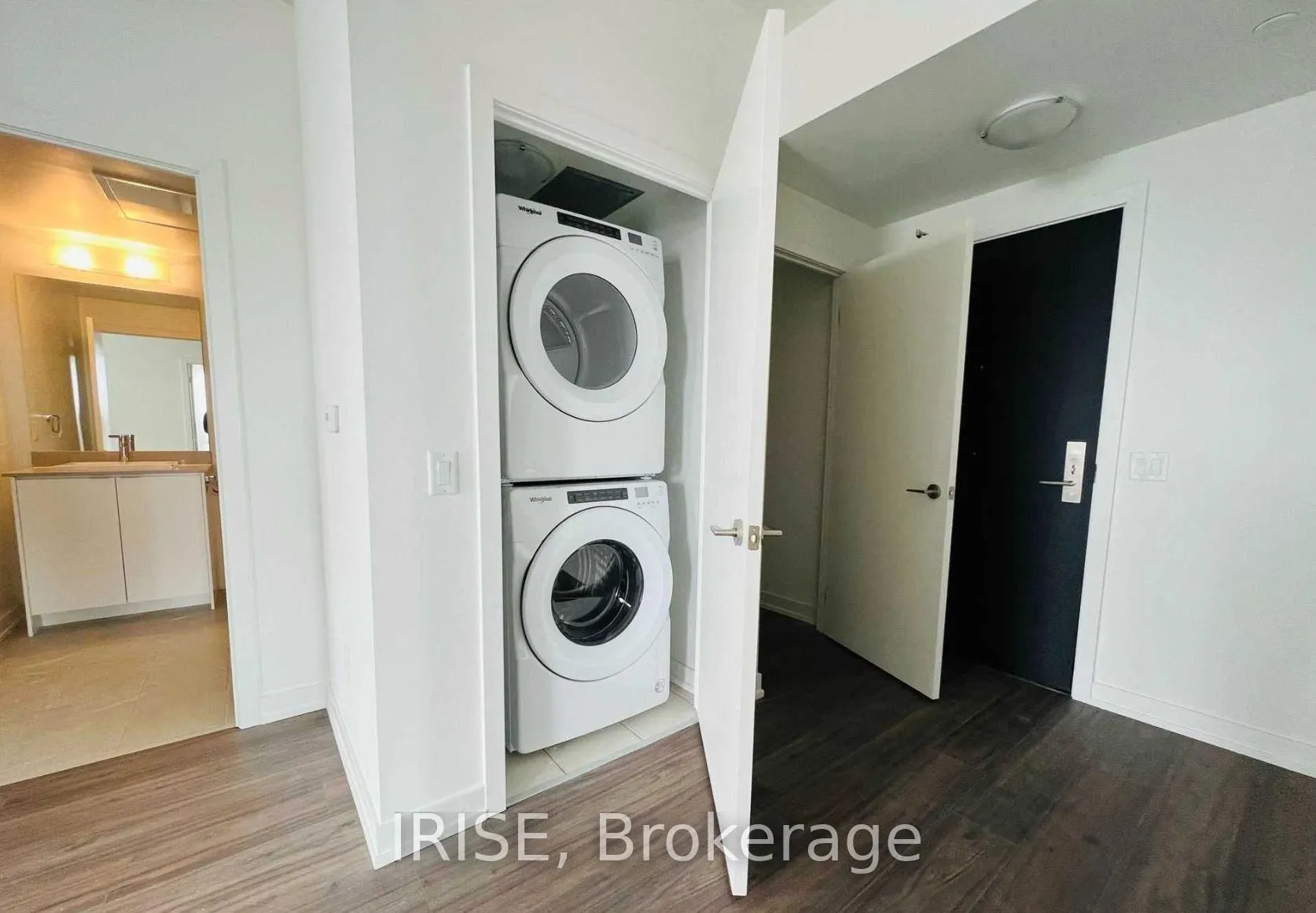 Photo 8 of Unit 809, 55 Duke Street W, Kitchener, City Commercial Core — HOMEH