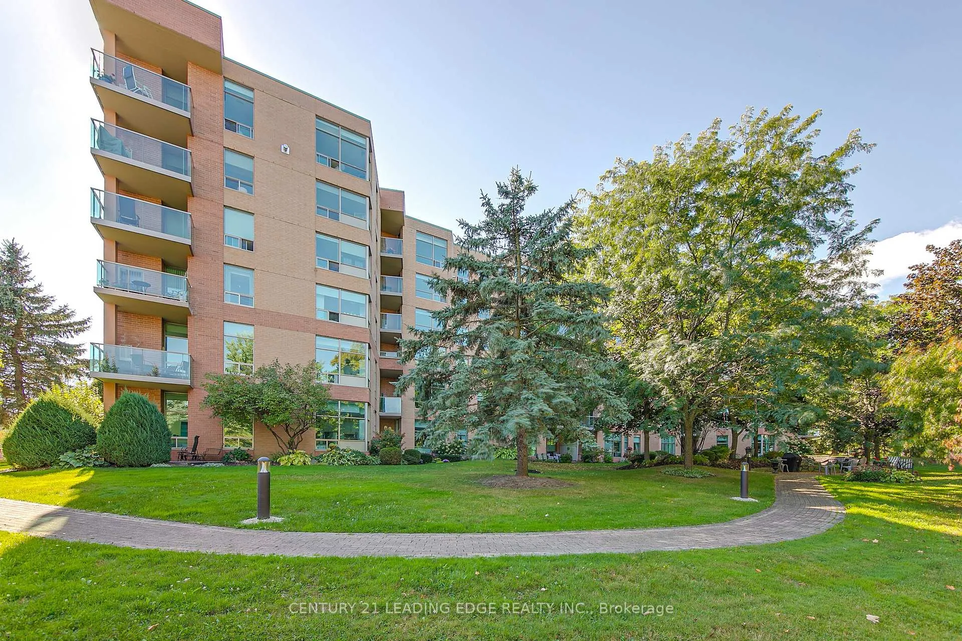 Front of Unit 405, 4 Briar Hill Heights