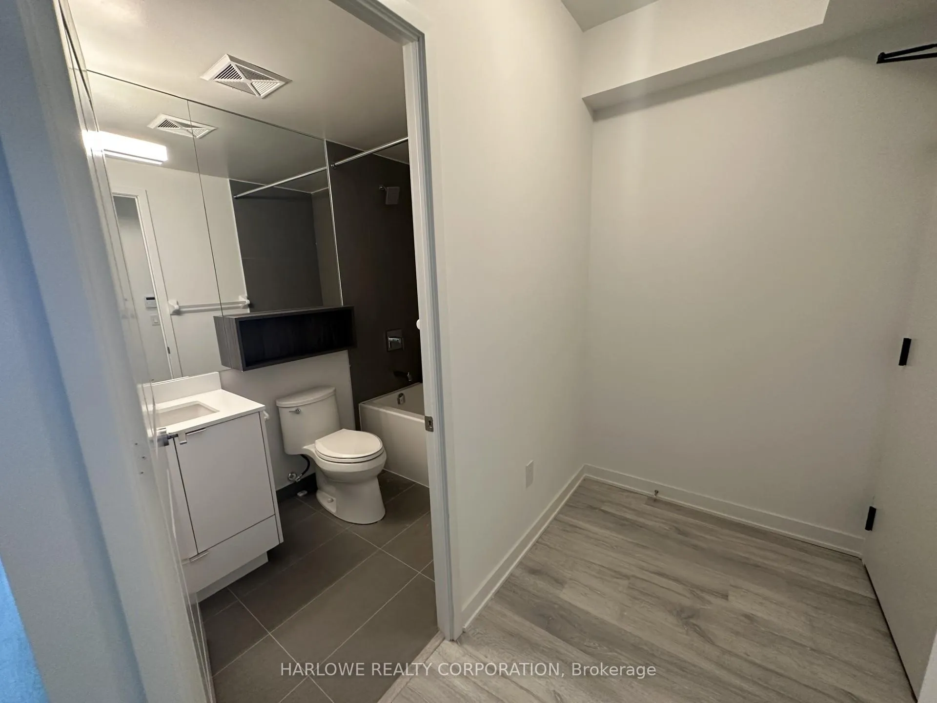Photo 6 of Unit 4112, 100 Dalhousie Street, Toronto, Church-Yonge Corridor — HOMEH