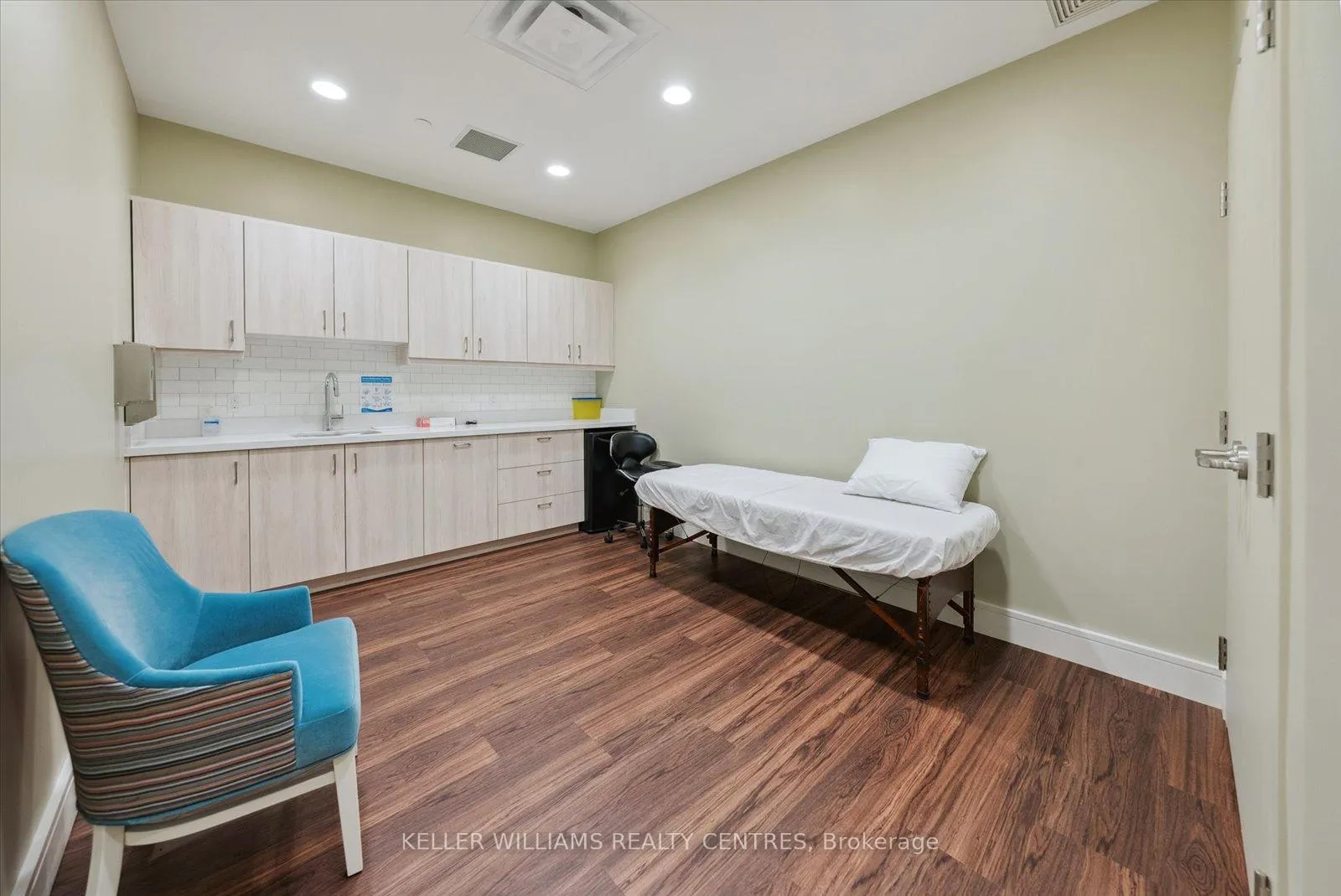 Photo 32 of Unit 115, 460 William Graham Drive, Aurora, Rural Aurora — HOMEH