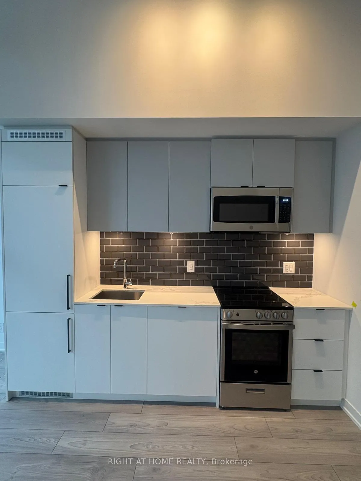 Photo 14 of Unit 432, 285 Dufferin Street, Toronto, South Parkdale — HOMEH