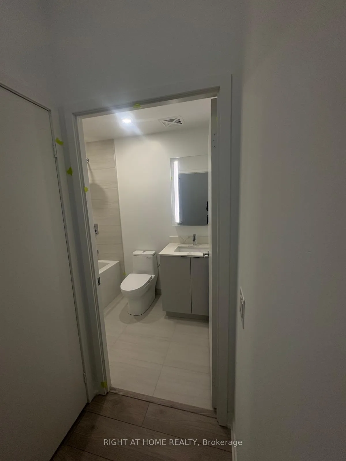 Photo 15 of Unit 432, 285 Dufferin Street, Toronto, South Parkdale — HOMEH