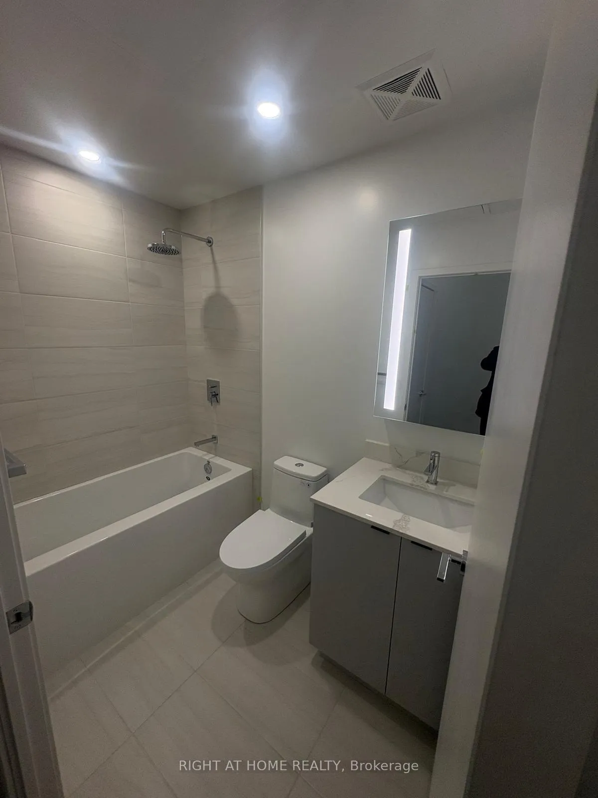 Photo 16 of Unit 432, 285 Dufferin Street, Toronto, South Parkdale — HOMEH