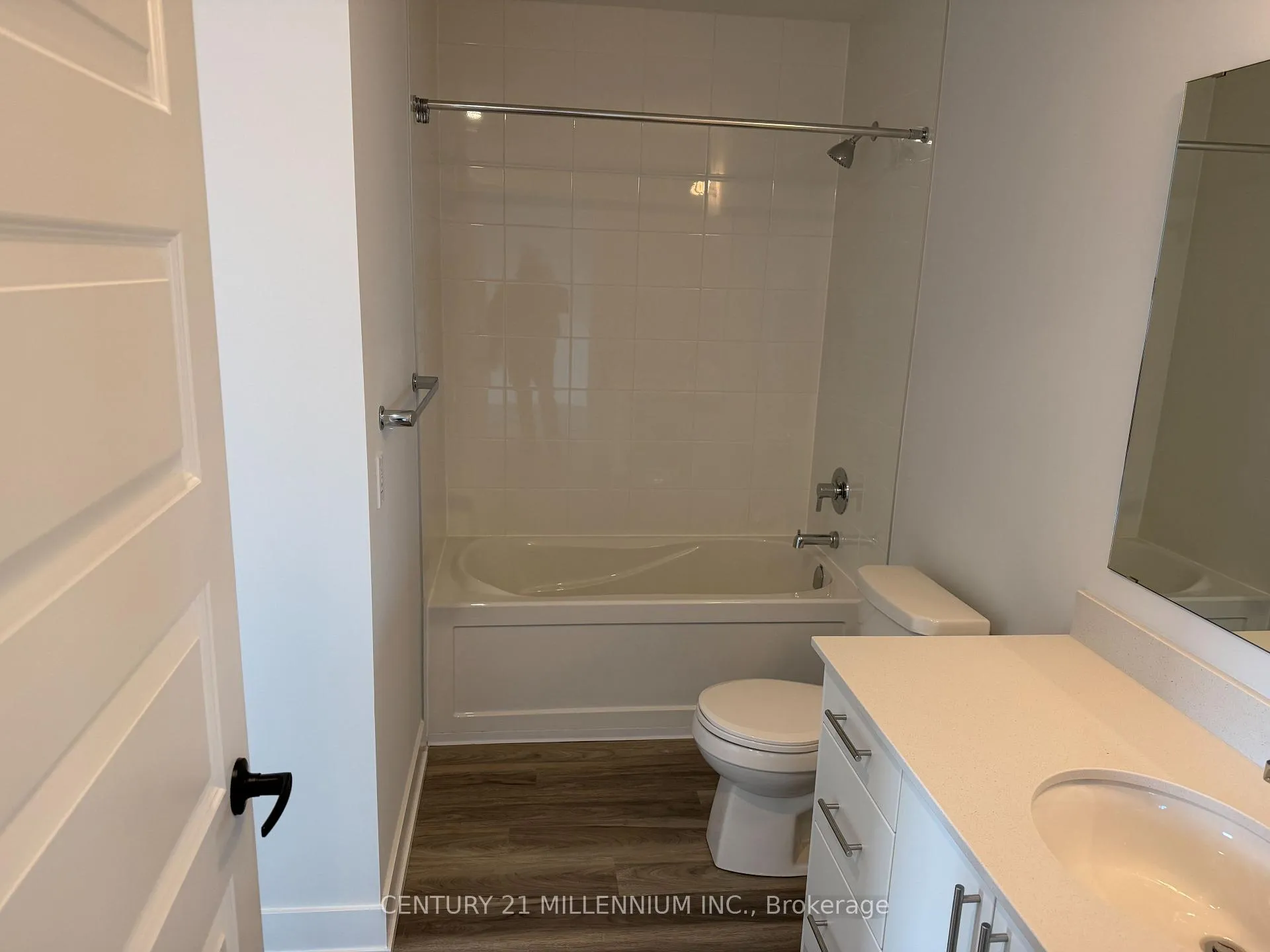 Photo 6 of Unit 523, 1100 Lackner Place, Kitchener — HOMEH