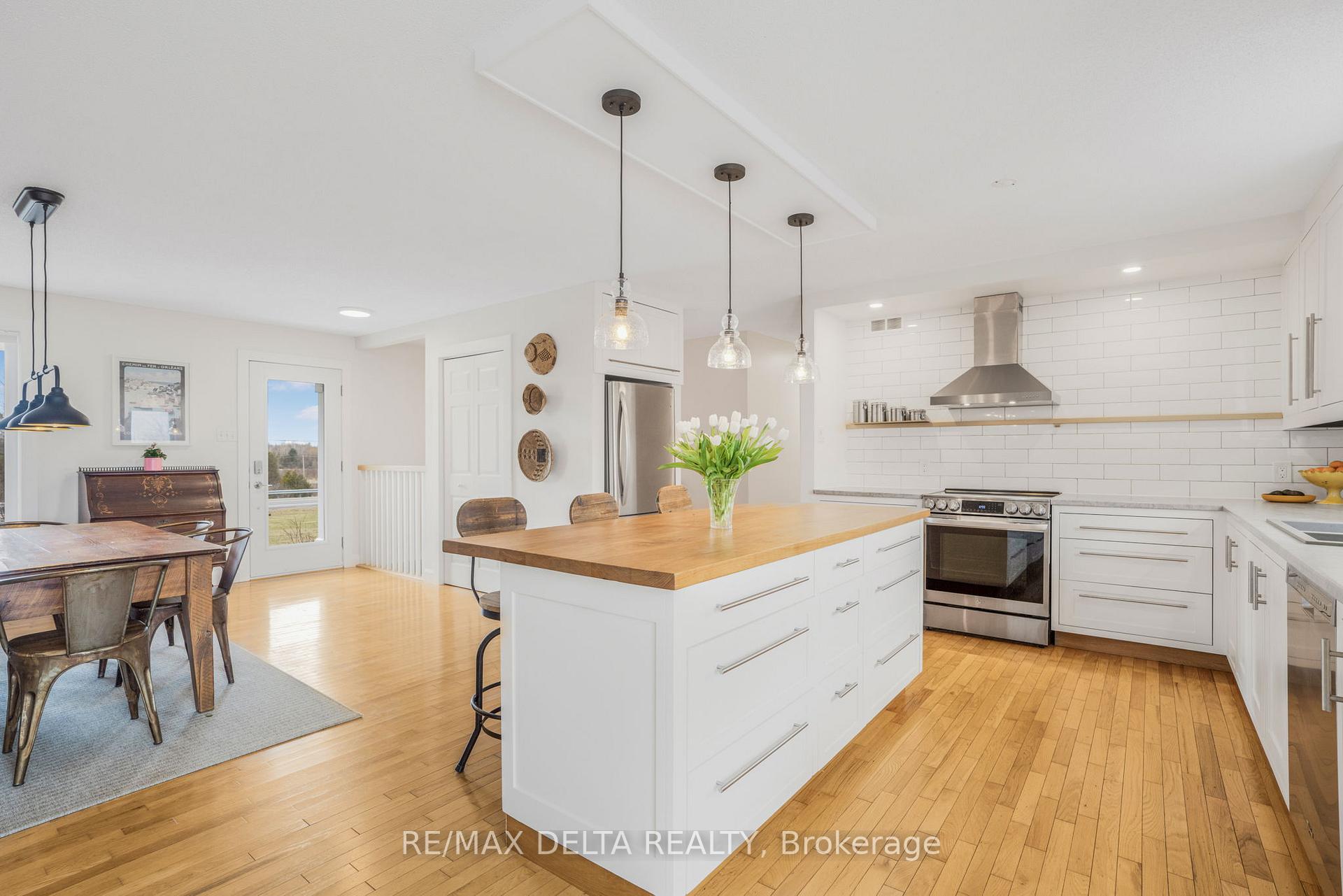Photo 10 of 2719 Cassburn Road, Champlain, Champlain Twp — HOMEH