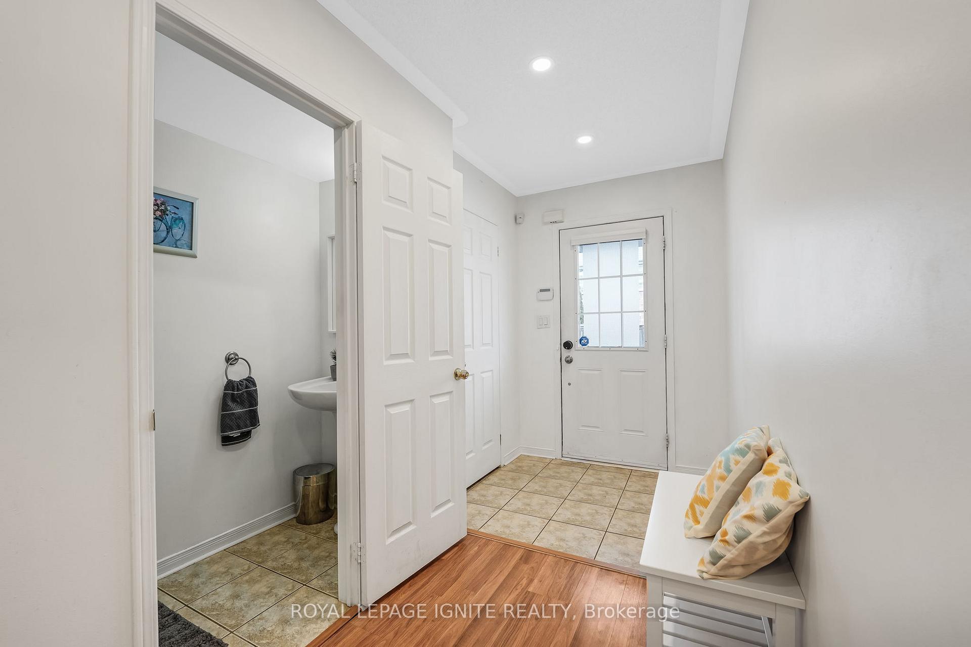Photo 5 of 30 Bartolo Lane, Ajax, Central — HOMEH
