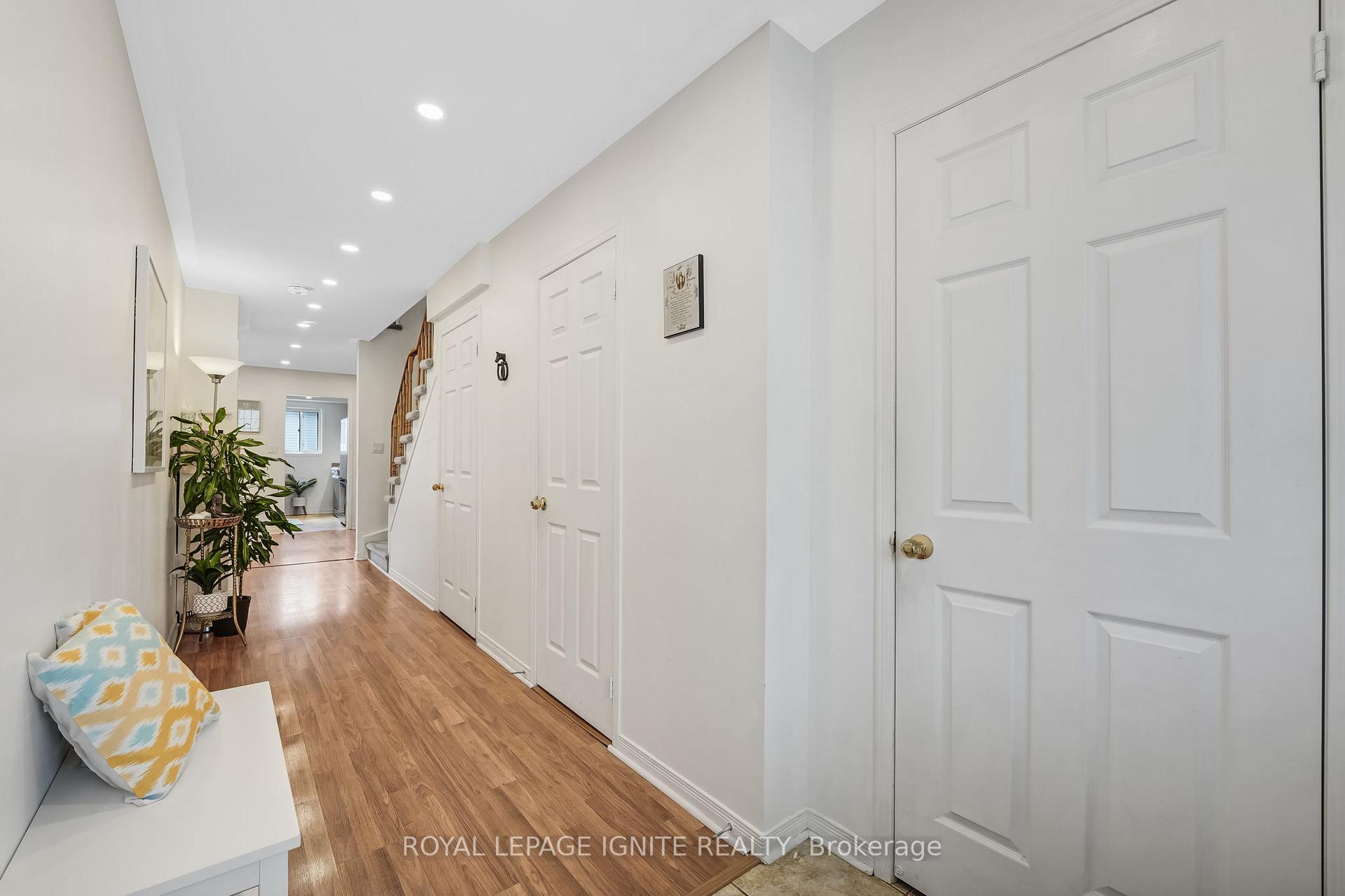 Photo 7 of 30 Bartolo Lane, Ajax, Central — HOMEH
