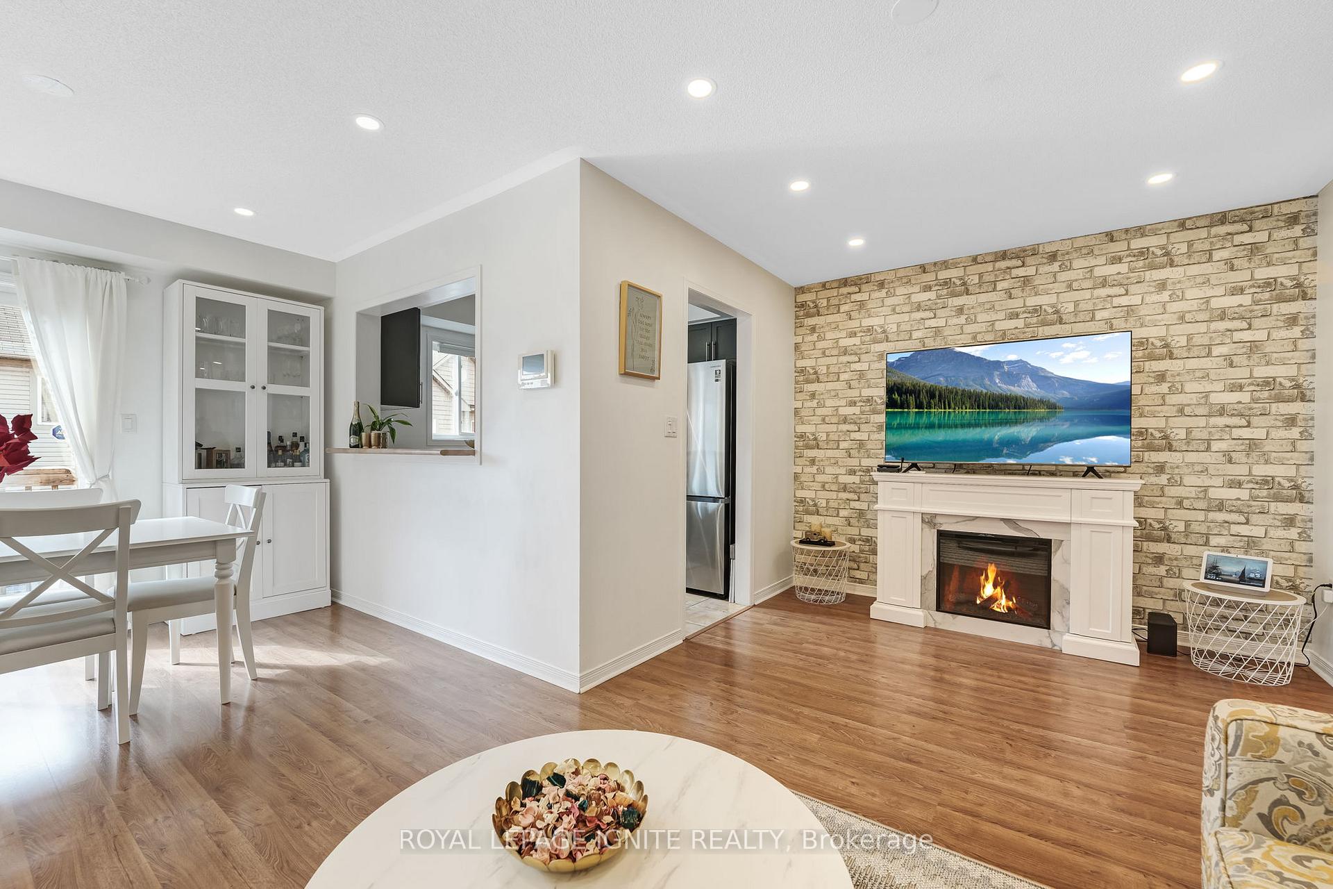 Photo 9 of 30 Bartolo Lane, Ajax, Central — HOMEH