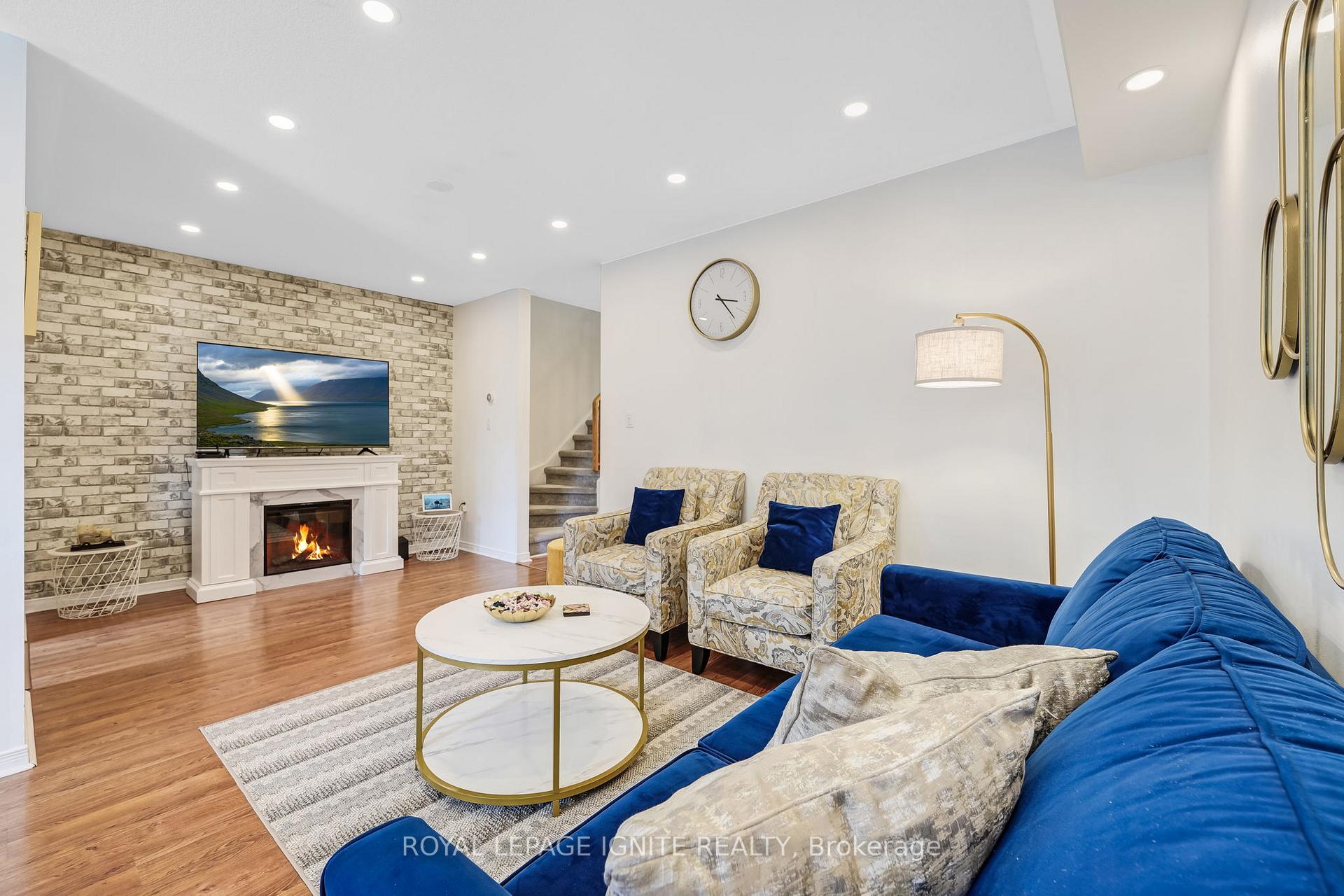 Photo 11 of 30 Bartolo Lane, Ajax, Central — HOMEH