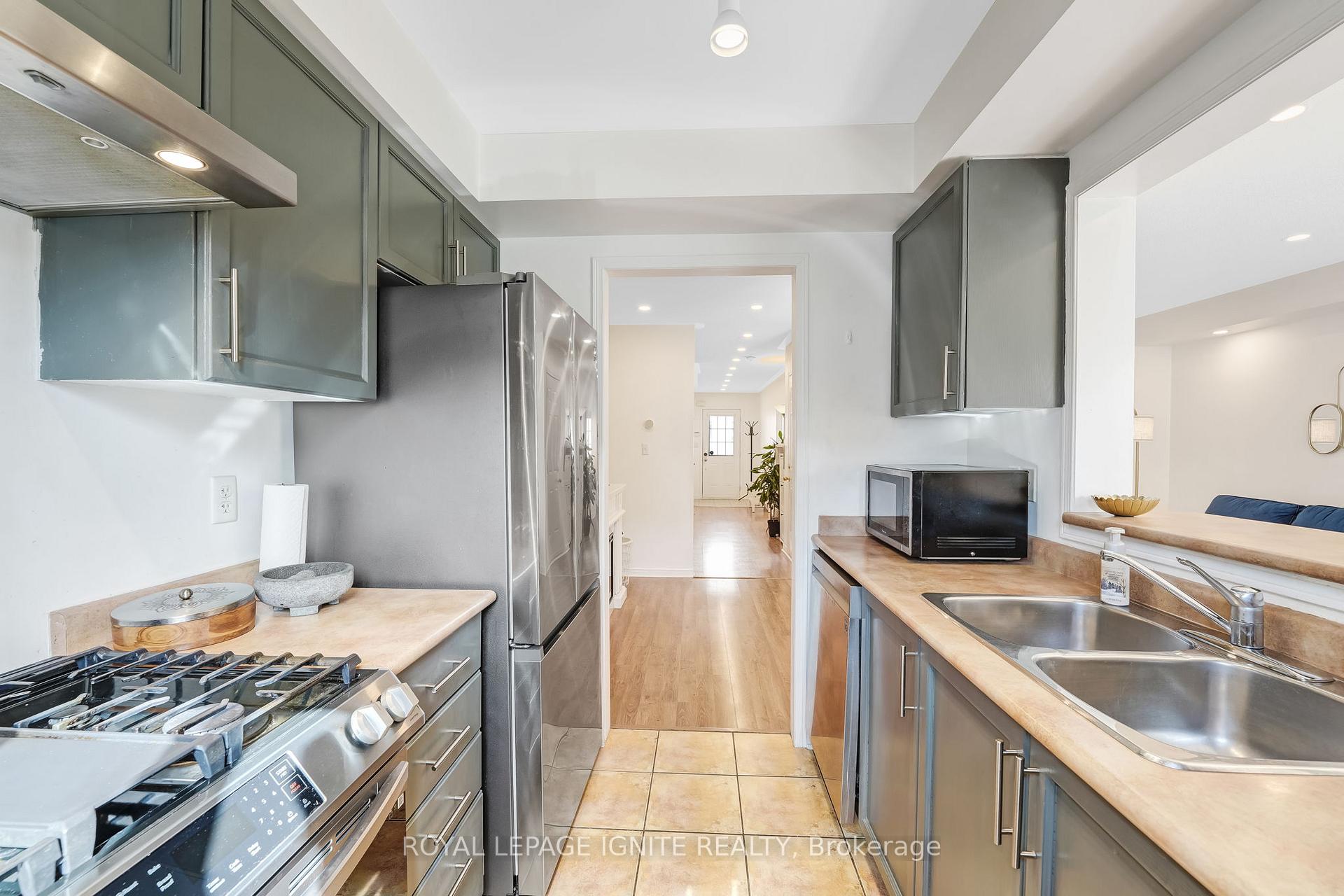 Photo 17 of 30 Bartolo Lane, Ajax, Central — HOMEH