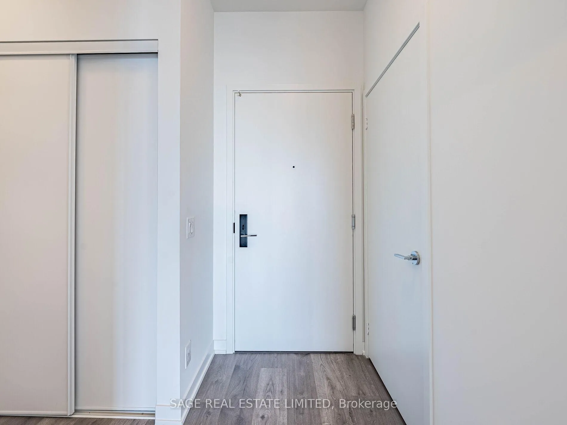 Photo 3 of Unit 1115, 285 Dufferin Street, Toronto, South Parkdale — HOMEH