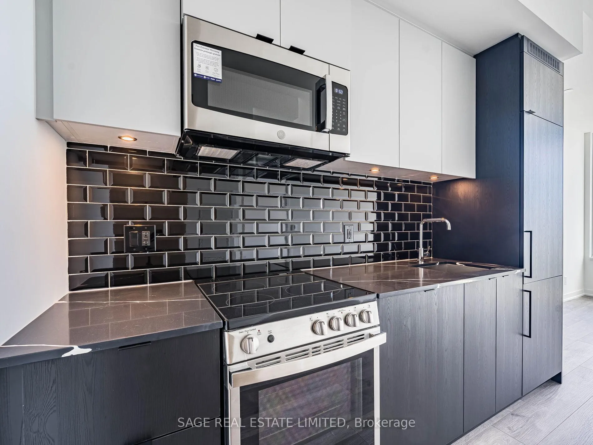 Photo 6 of Unit 1115, 285 Dufferin Street, Toronto, South Parkdale — HOMEH