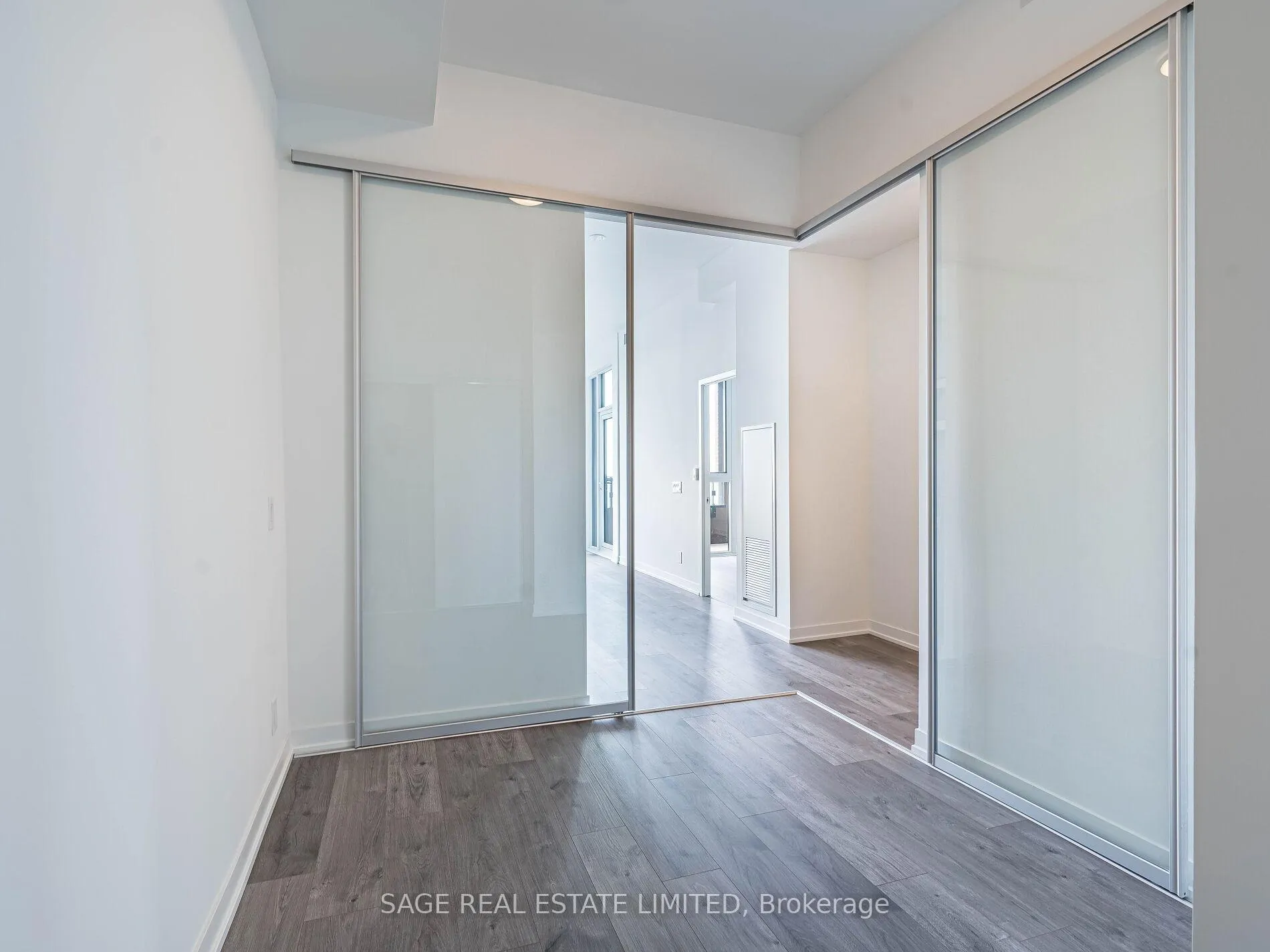 Photo 10 of Unit 1115, 285 Dufferin Street, Toronto, South Parkdale — HOMEH