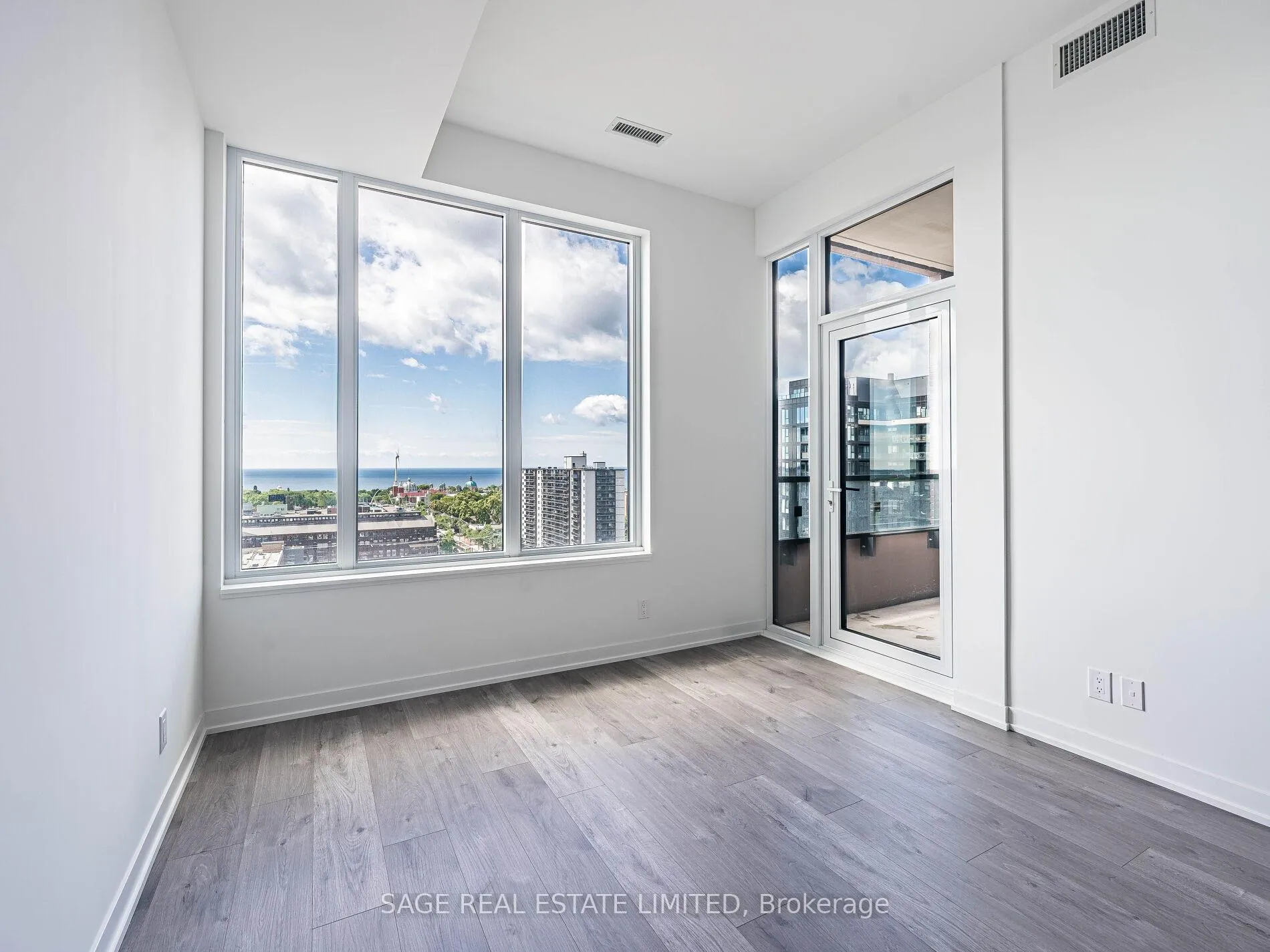 Photo 12 of Unit 1115, 285 Dufferin Street, Toronto, South Parkdale — HOMEH