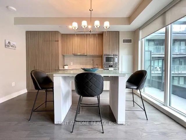 Front of Unit 705, 955 Bay Street