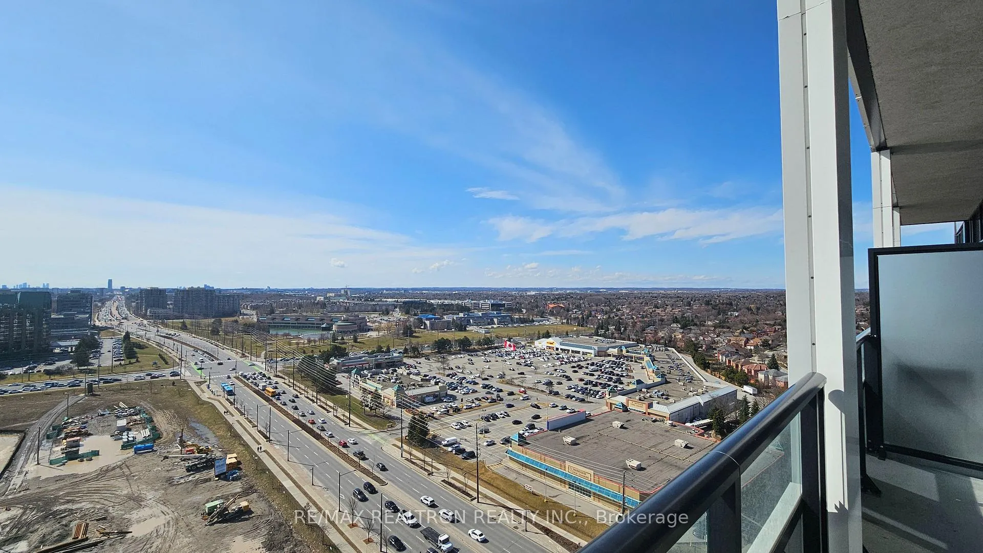 Photo 4 of Unit PH3, 38 Water Walk Drive, Markham, Unionville — HOMEH