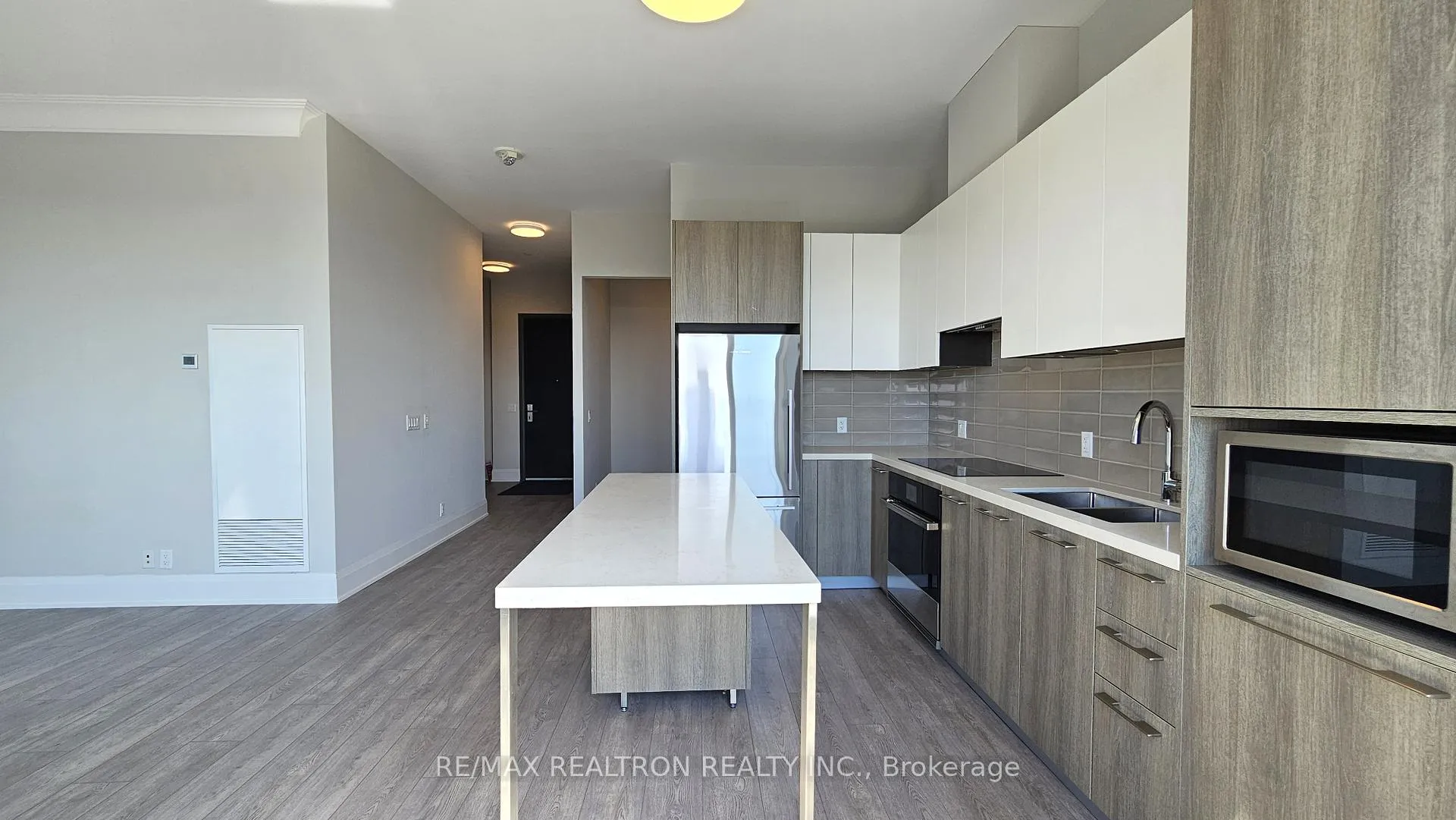 Photo 7 of Unit PH3, 38 Water Walk Drive, Markham, Unionville — HOMEH