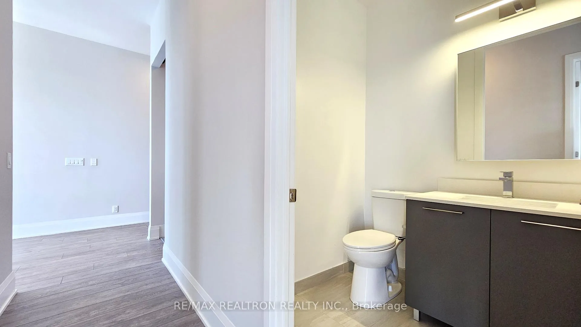Photo 10 of Unit PH3, 38 Water Walk Drive, Markham, Unionville — HOMEH