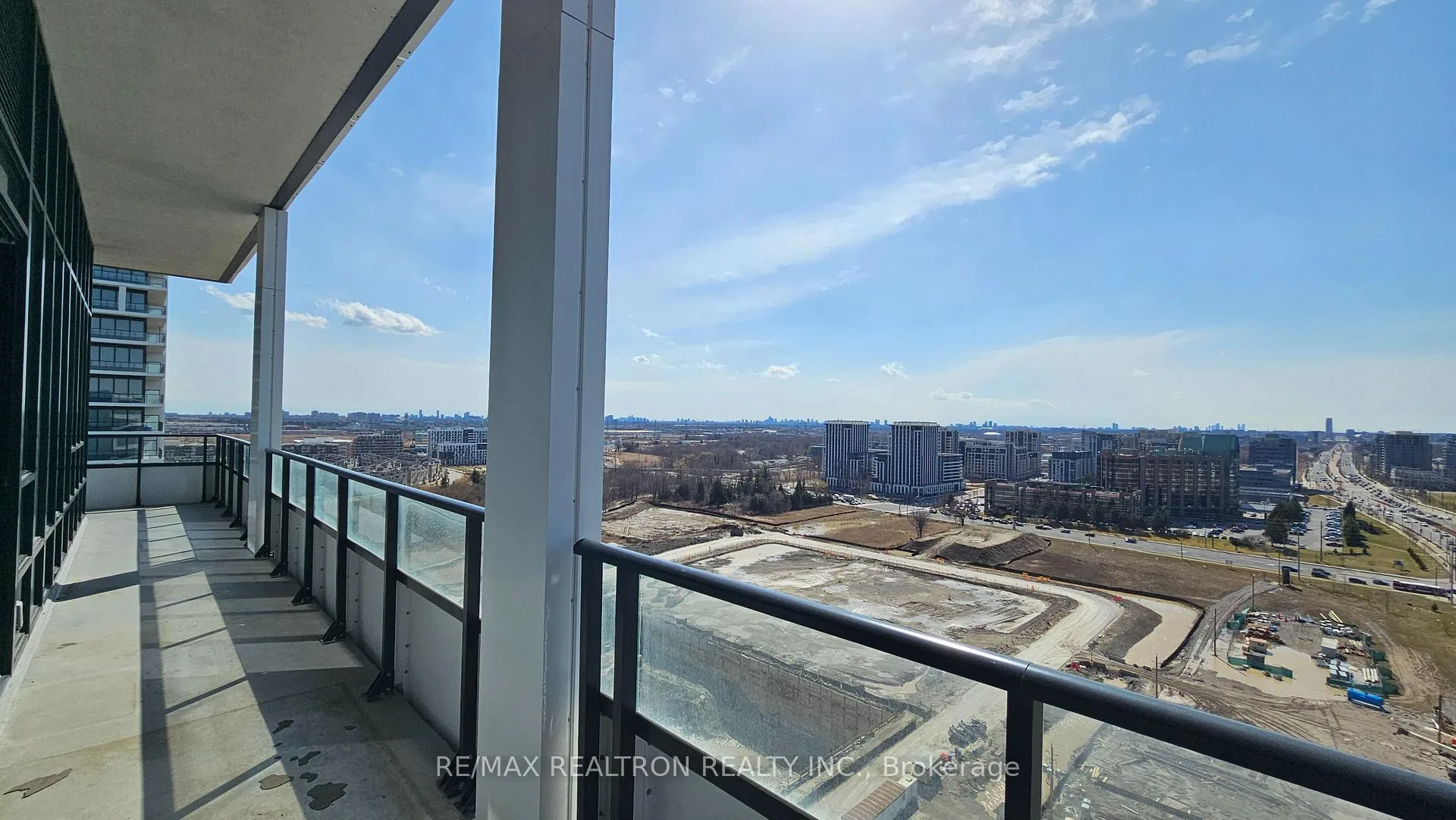 Photo 18 of Unit PH3, 38 Water Walk Drive, Markham, Unionville — HOMEH
