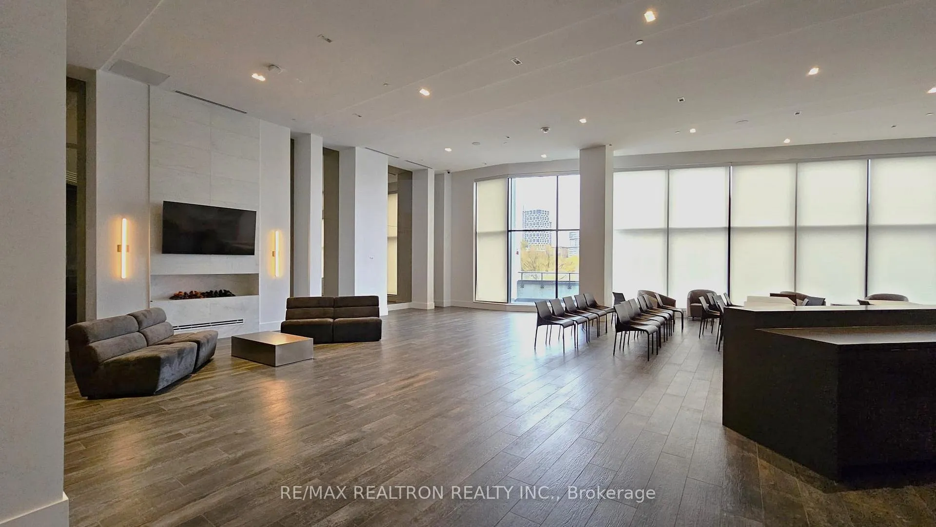 Photo 33 of Unit PH3, 38 Water Walk Drive, Markham, Unionville — HOMEH